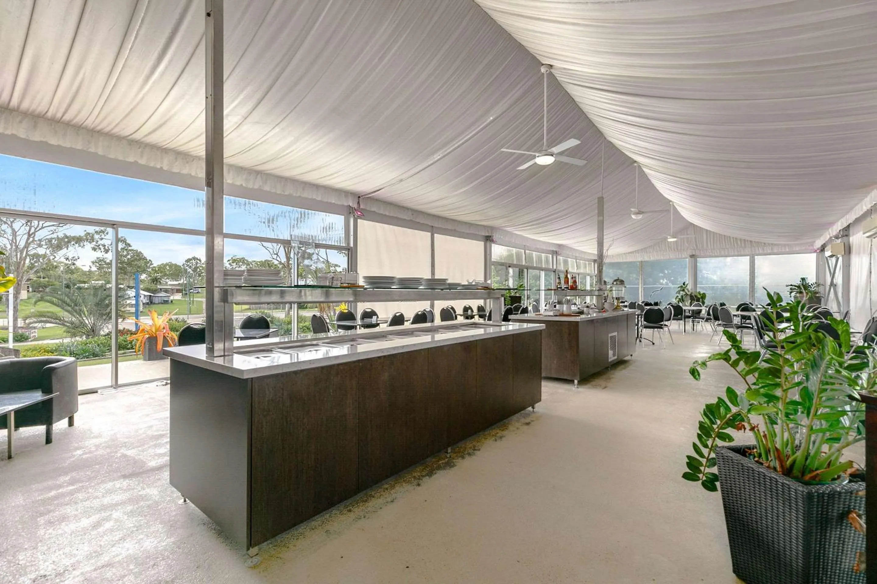 Restaurant/places to eat in Parkland Resorts Calliope