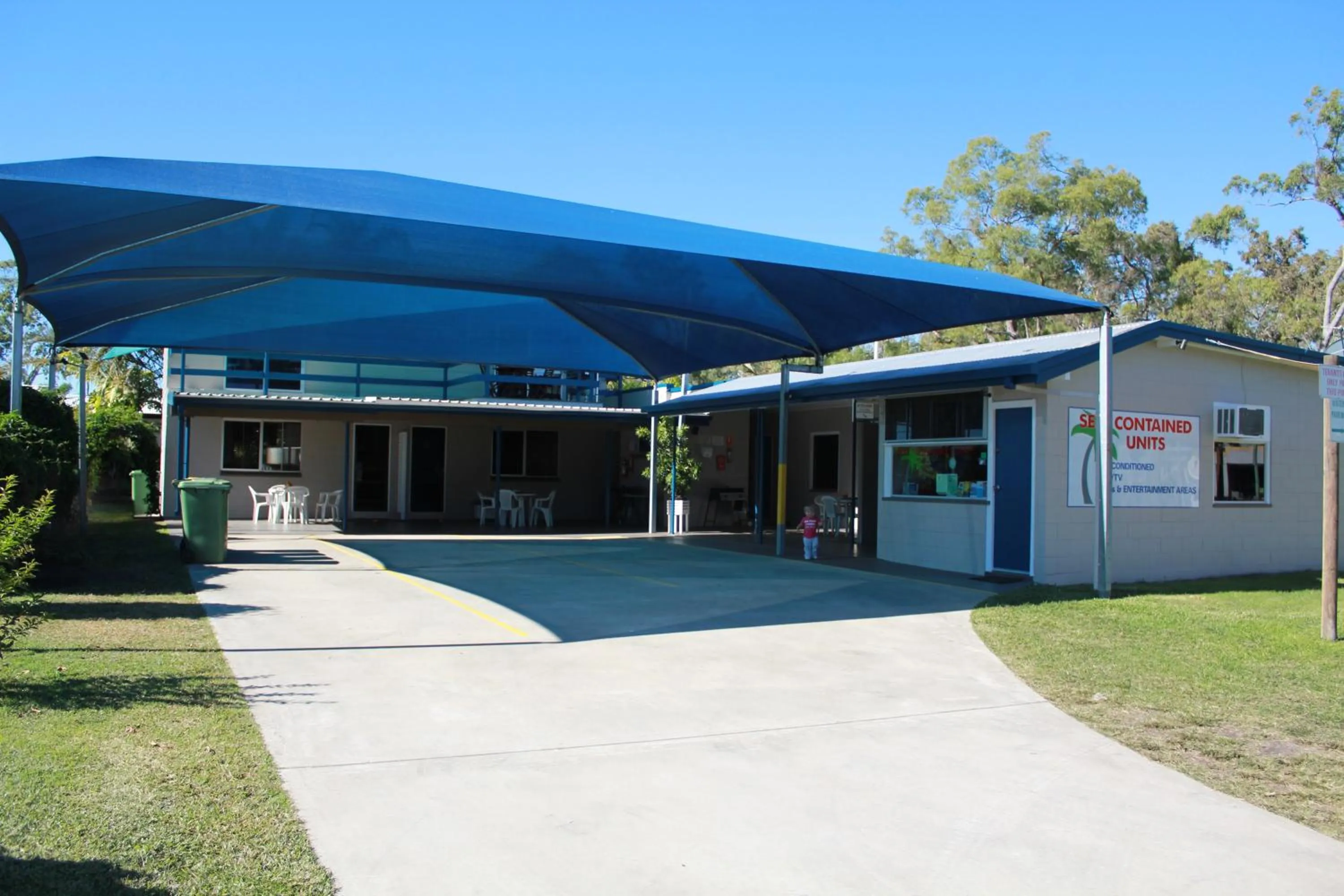 Seaforth Holiday Units