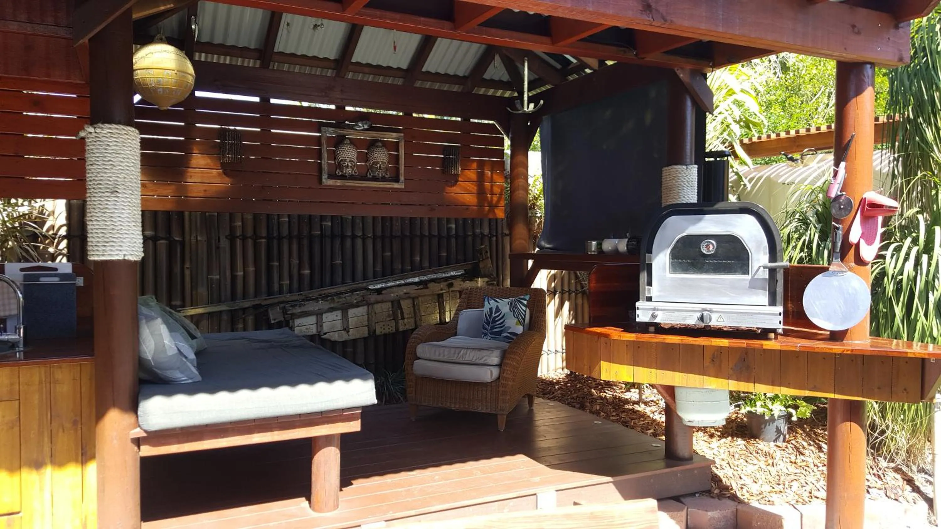 Seaforth Holiday Units