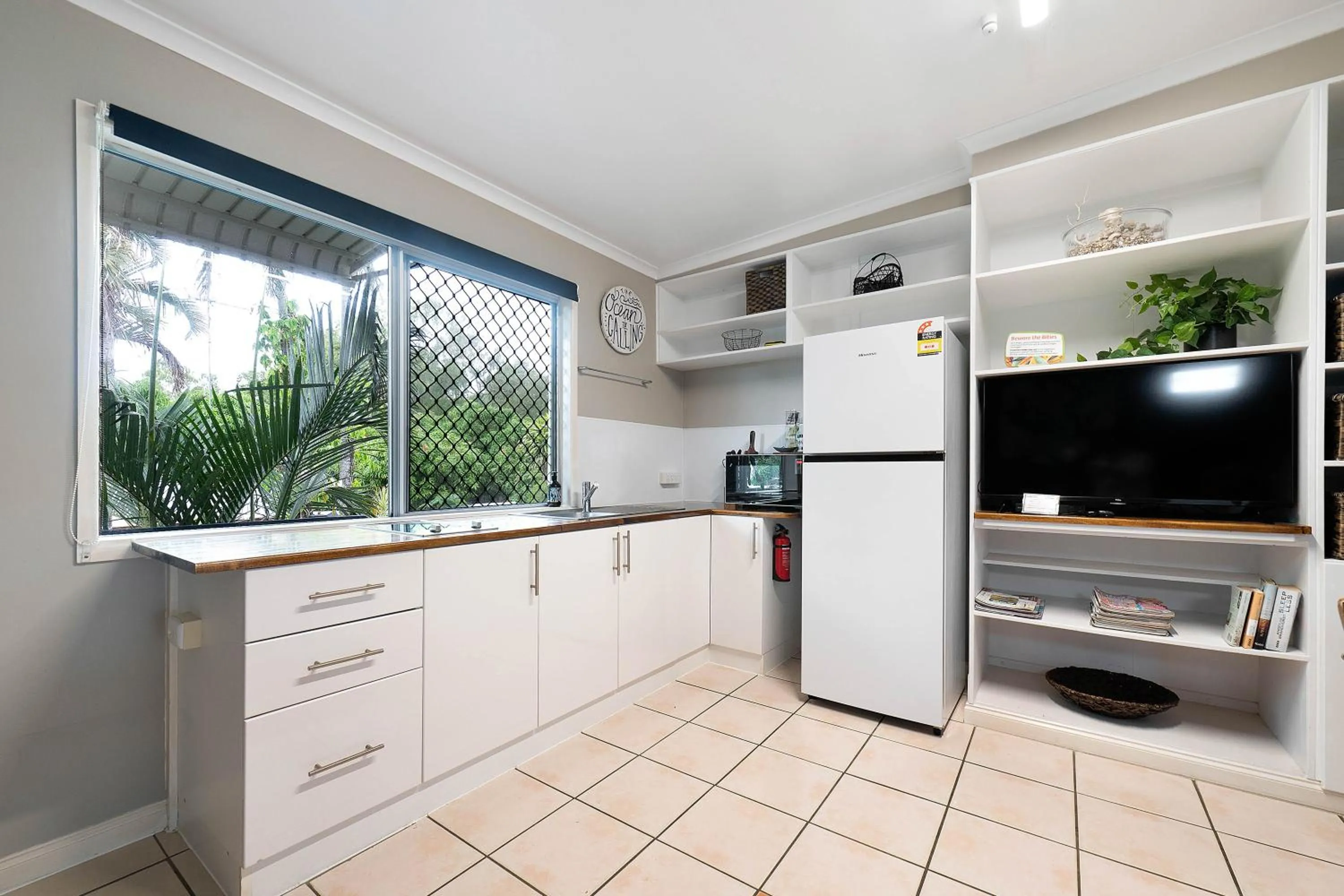 Seaforth Holiday Units