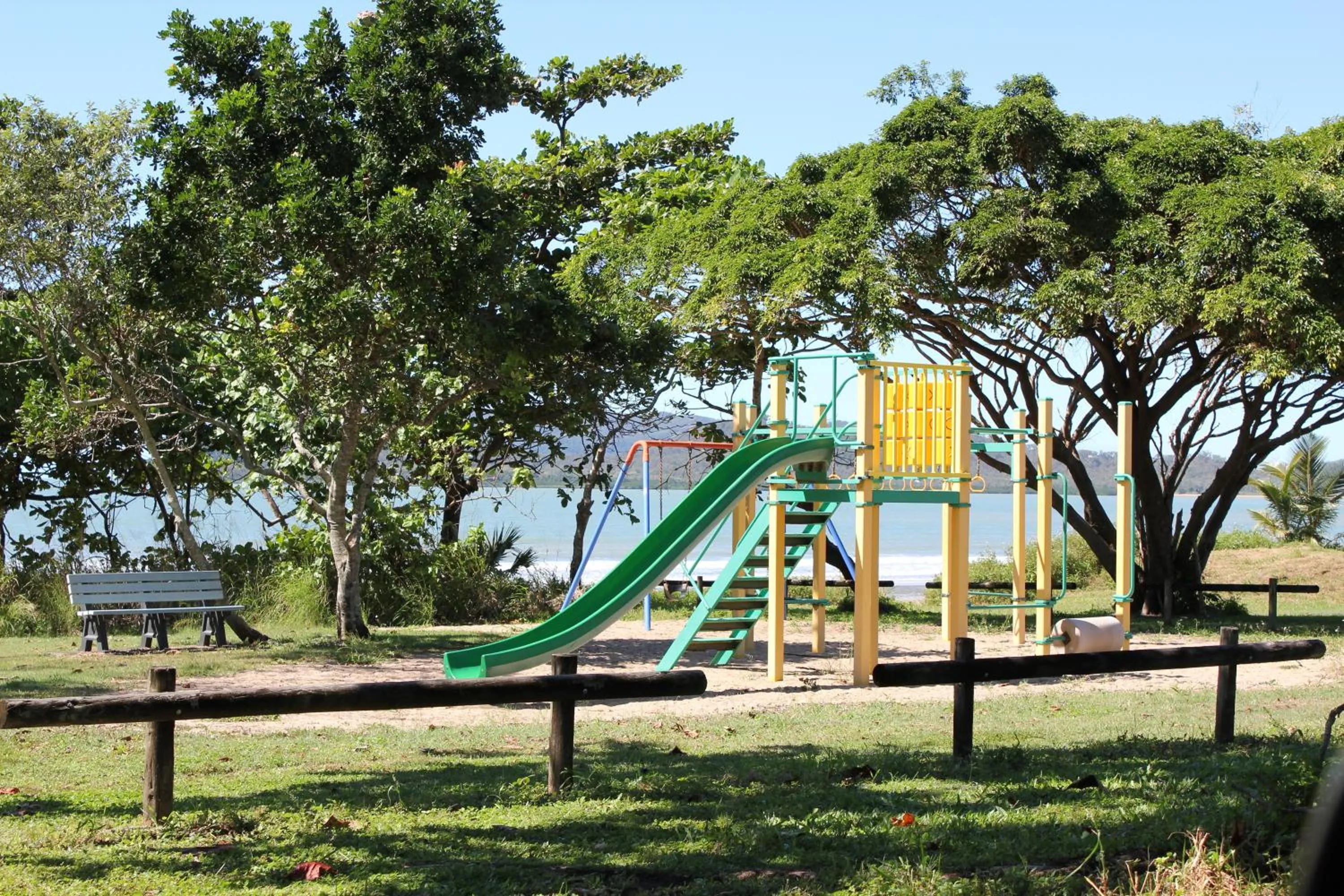 Seaforth Holiday Units