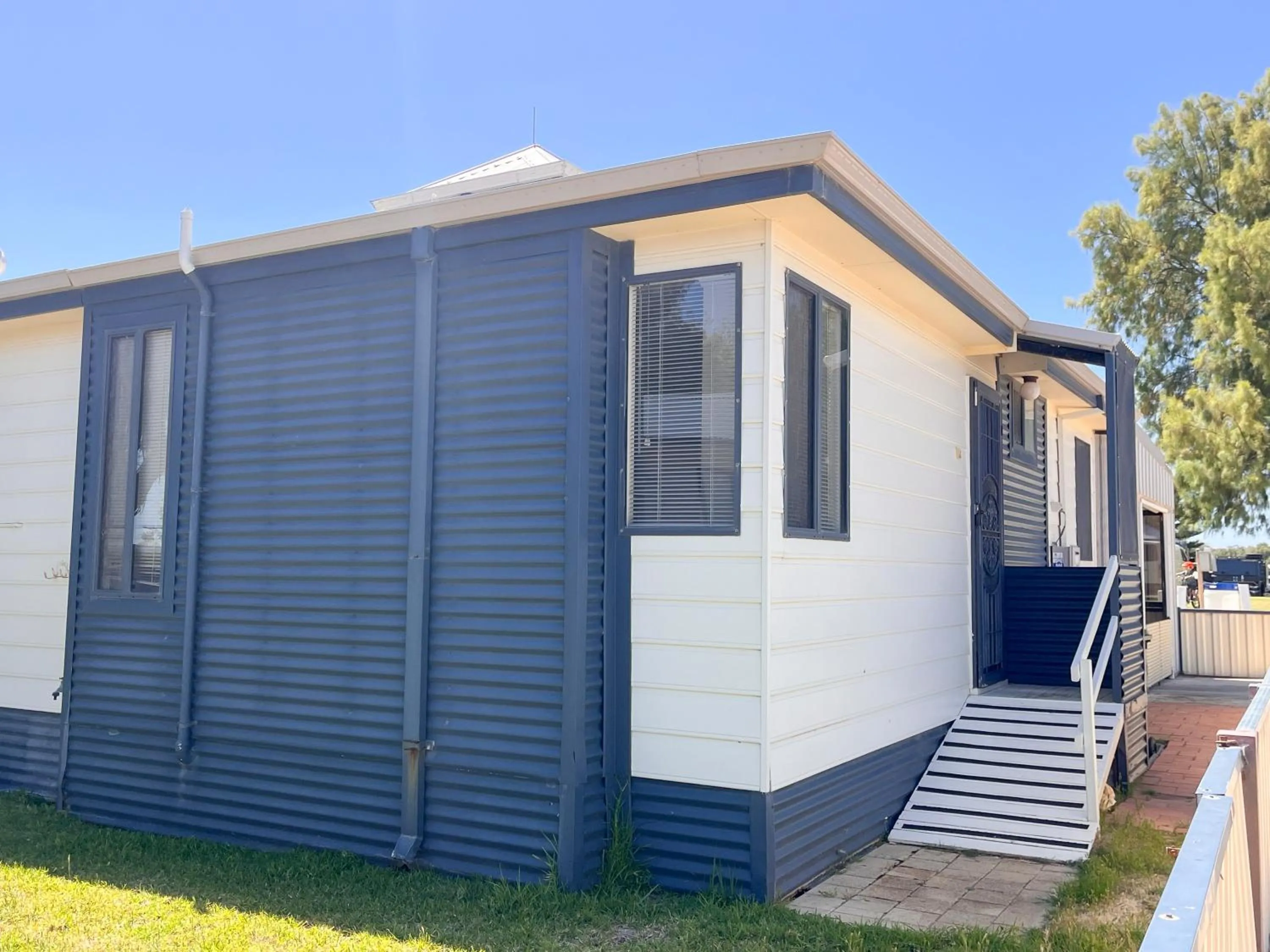 Property building in Jurien Bay Tourist Park