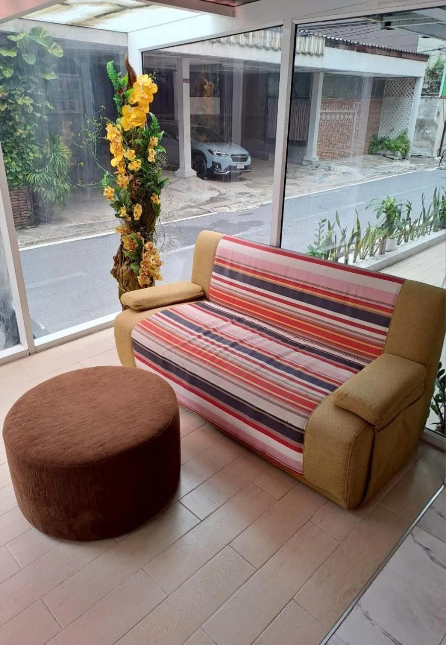 Nantra Ploenchit hotel