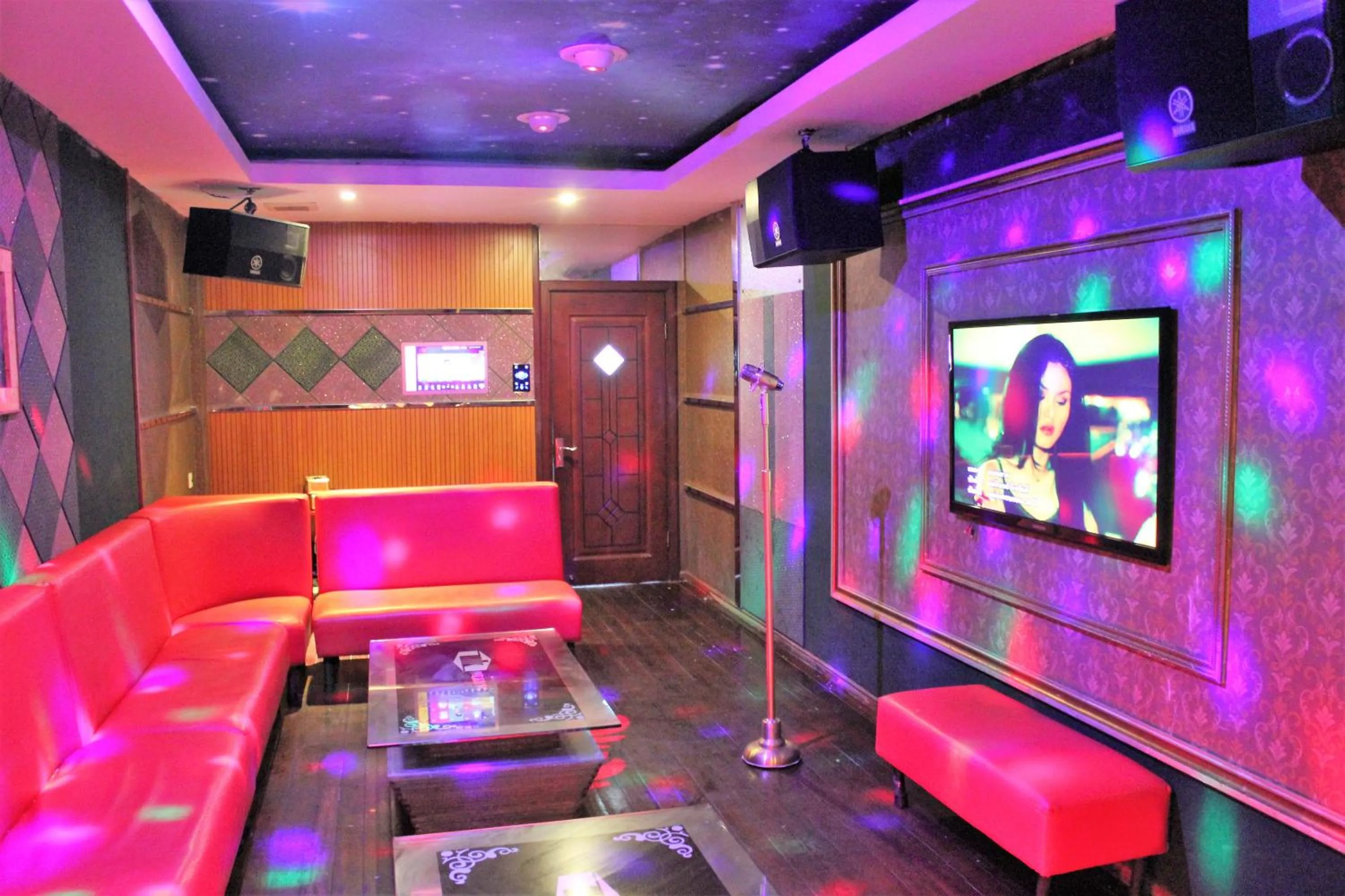 Karaoke in Mekong Hotel