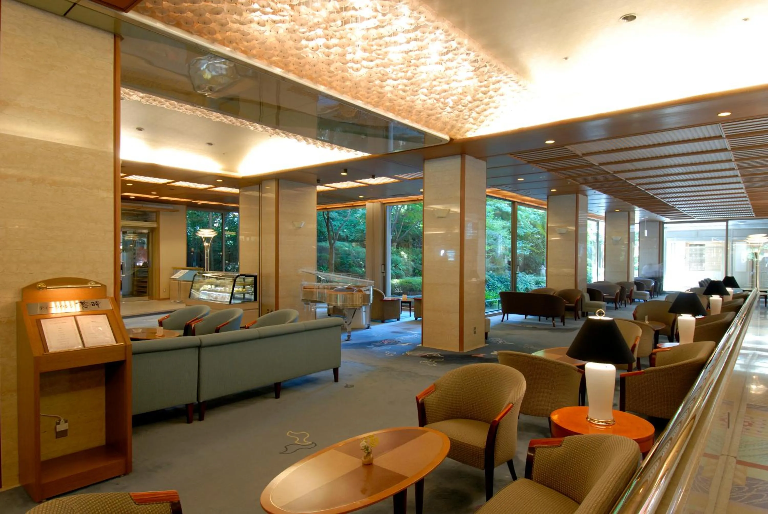 Lounge or bar in Hotel New Mitoya