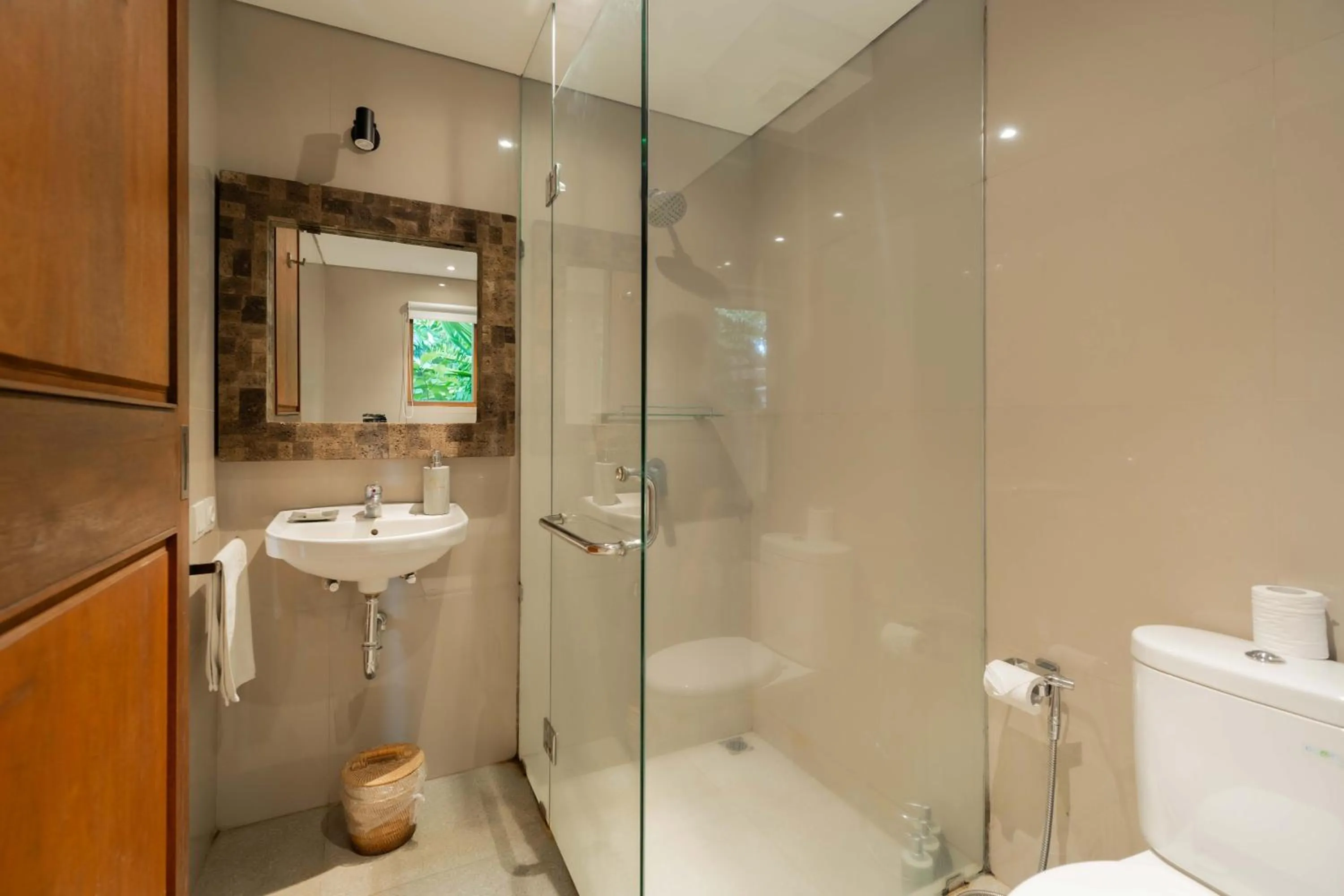 Shower in Sama's Cottages and Villas