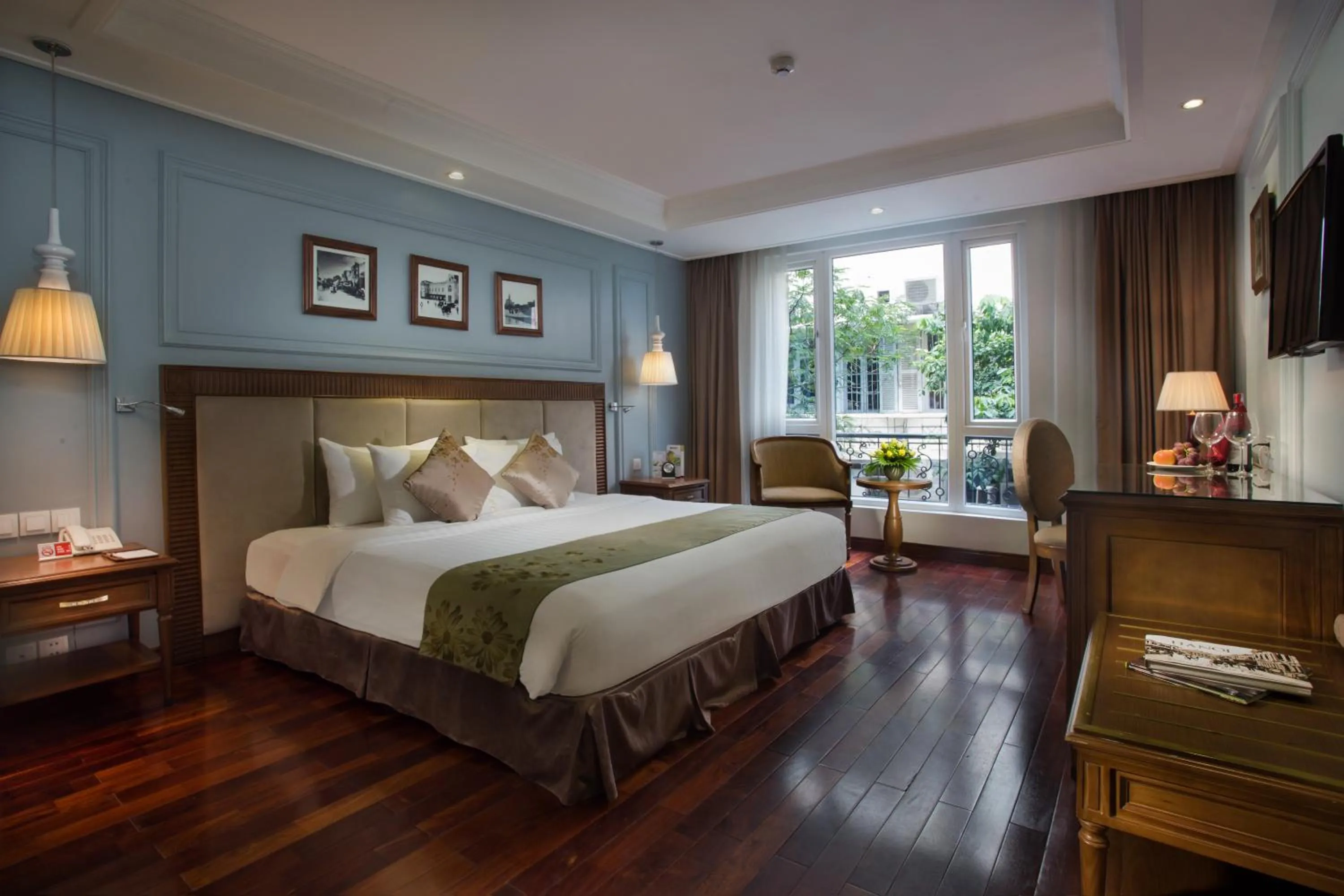 Deluxe City View Room in Hanoi Pearl Hotel