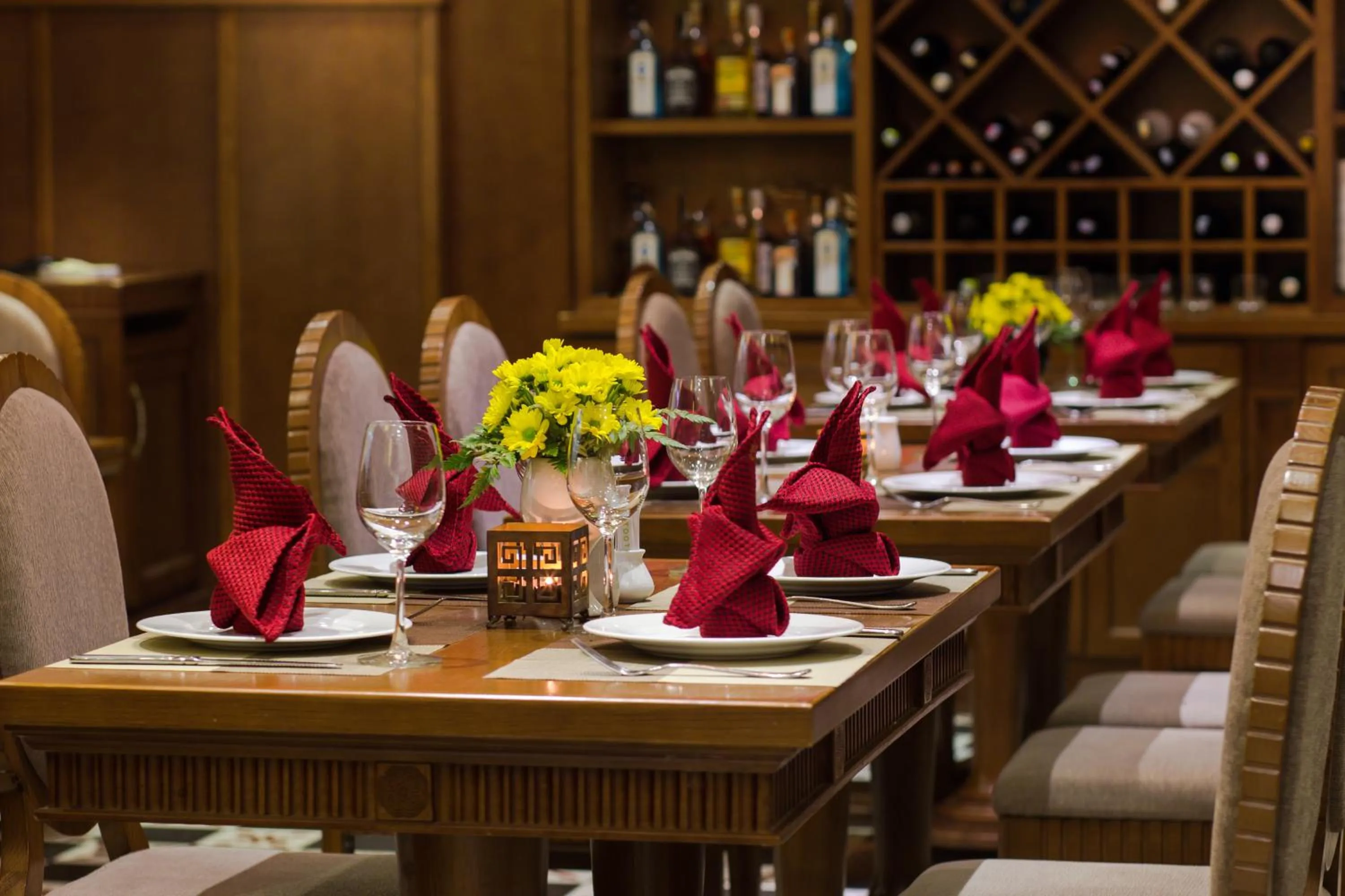 Restaurant/places to eat in Hanoi Pearl Hotel