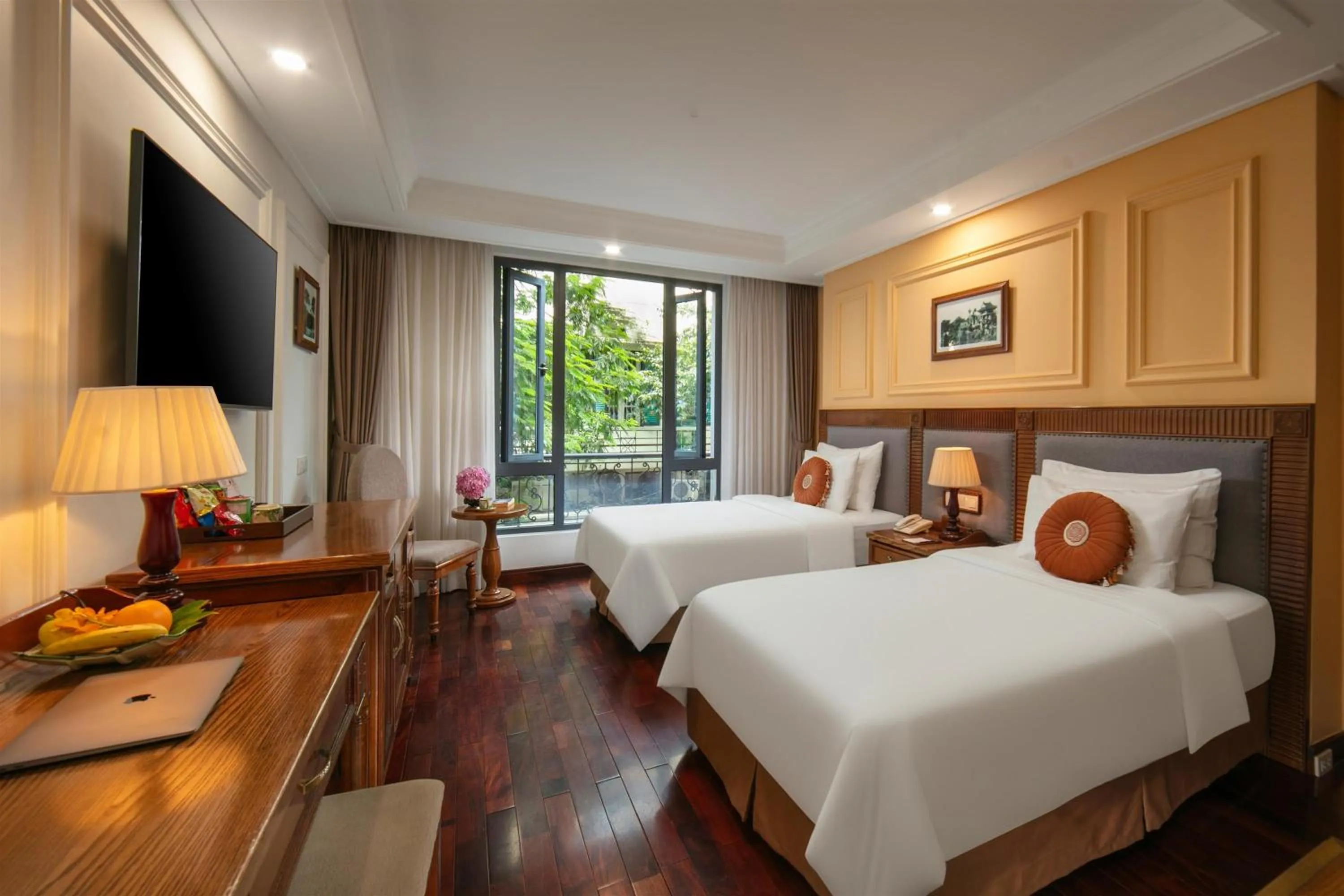 Bedroom, Bed in Hanoi Pearl Hotel