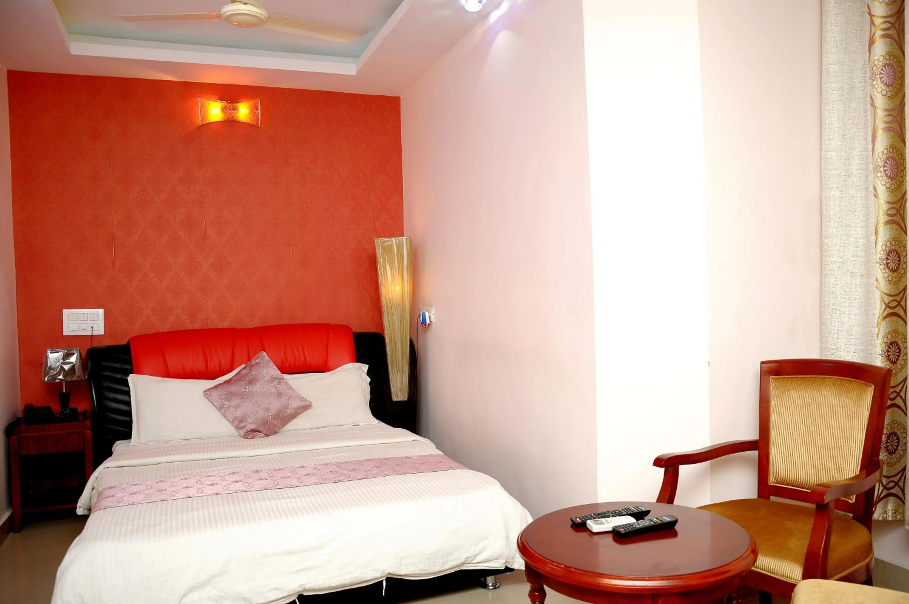 Photo of the whole room in Hotel Kings Kastle