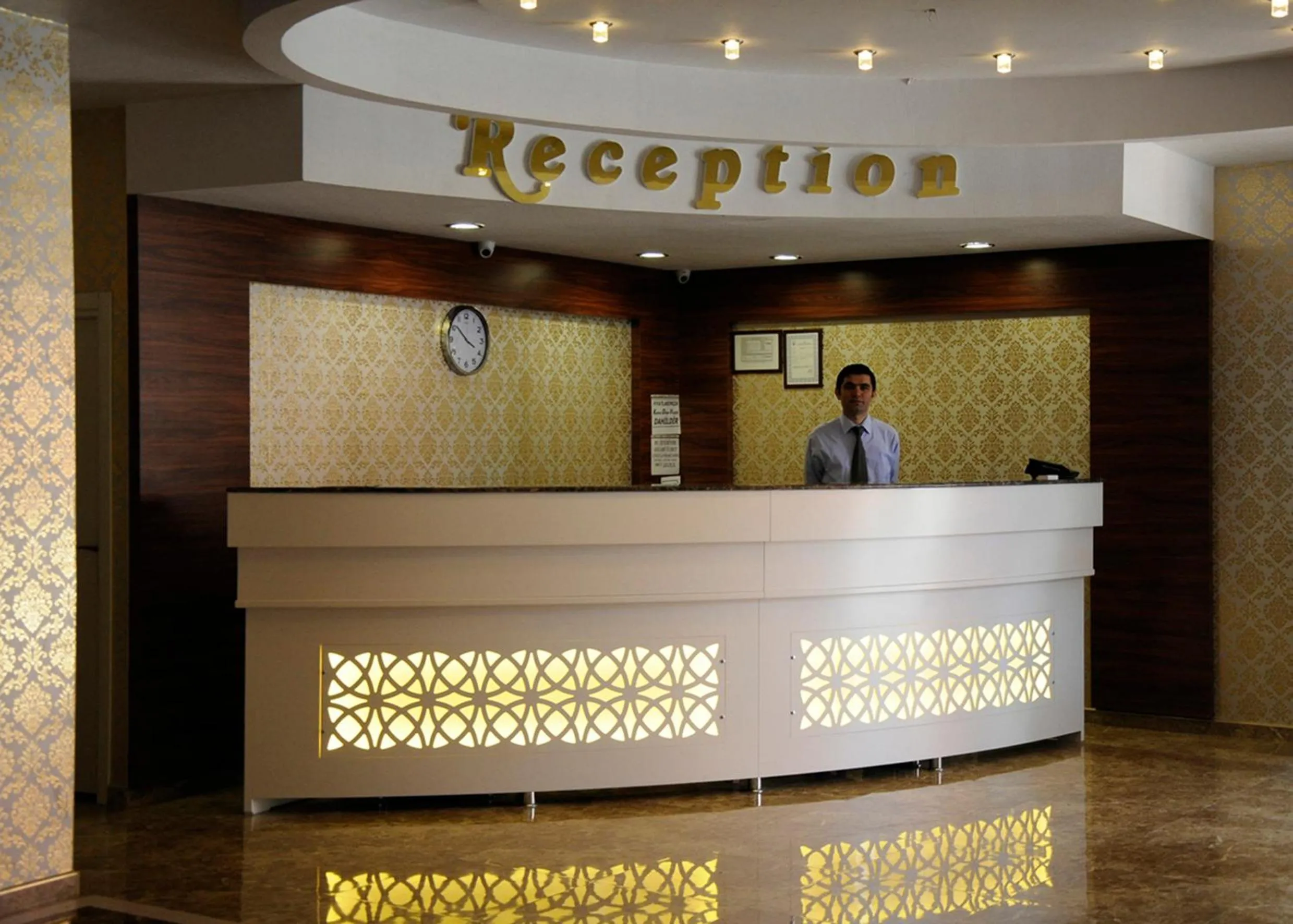 Lobby or reception in Mesnevi Hotel
