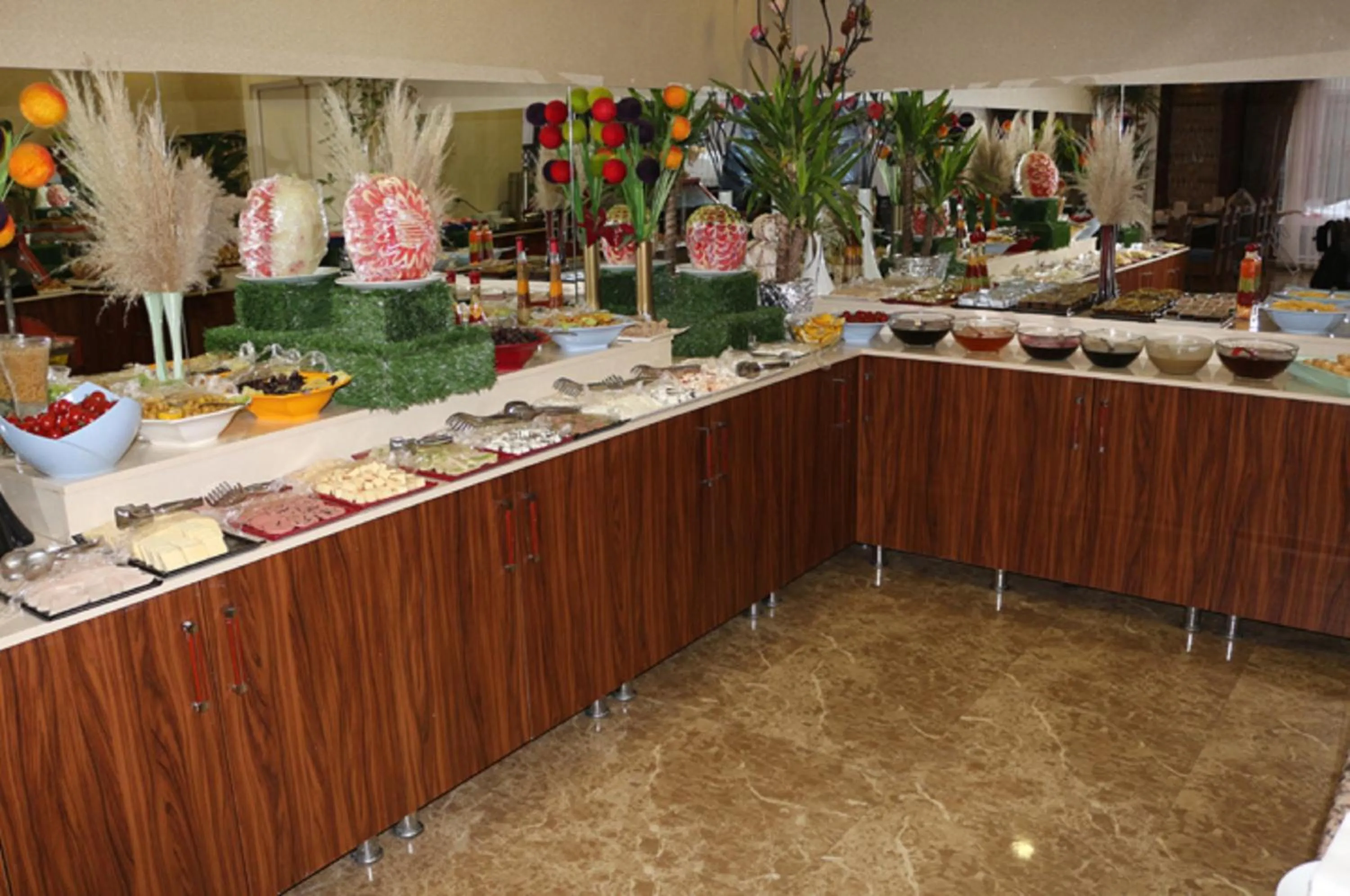 Food and drinks in Mesnevi Hotel