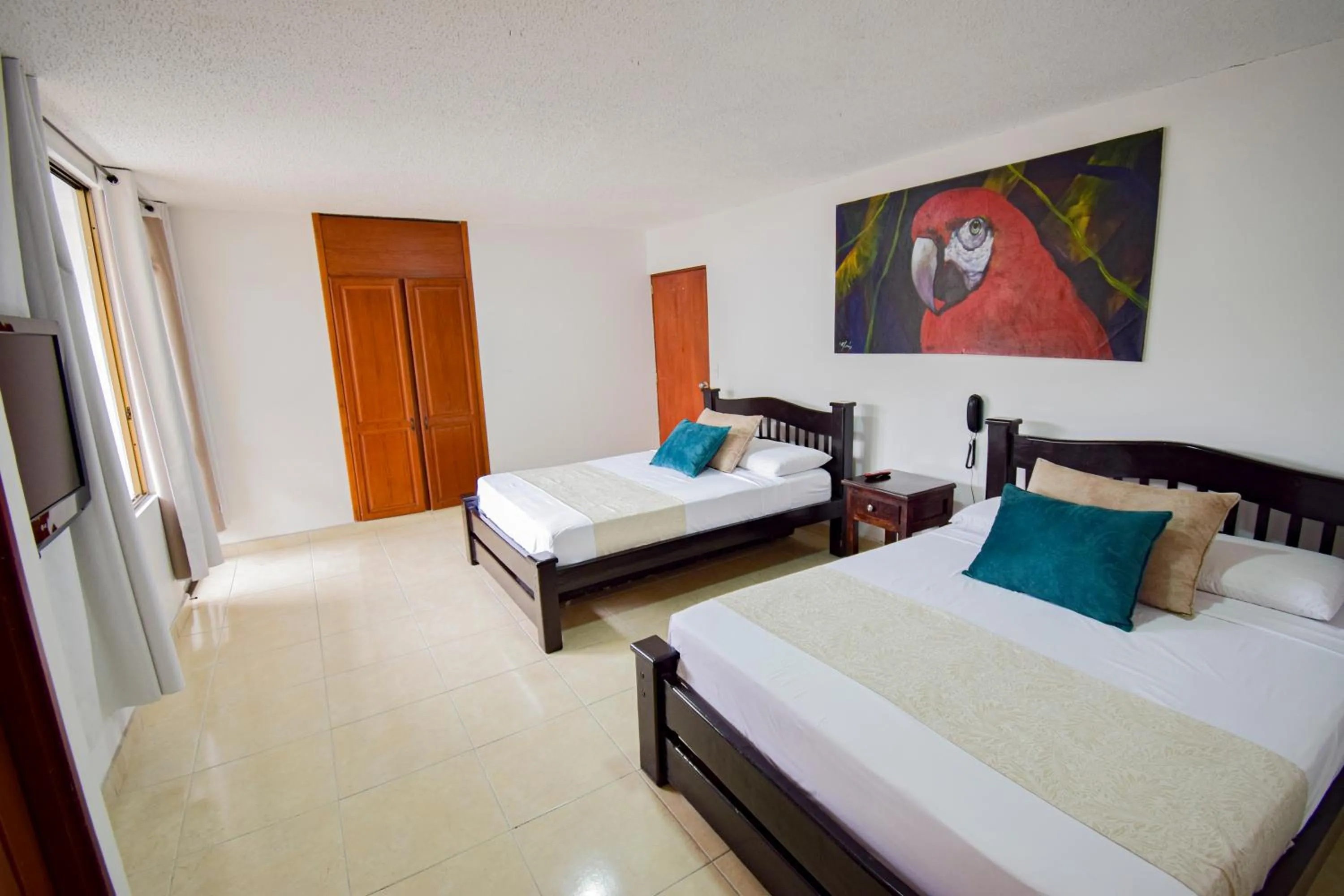 Bed in Hotel Toledo Plaza