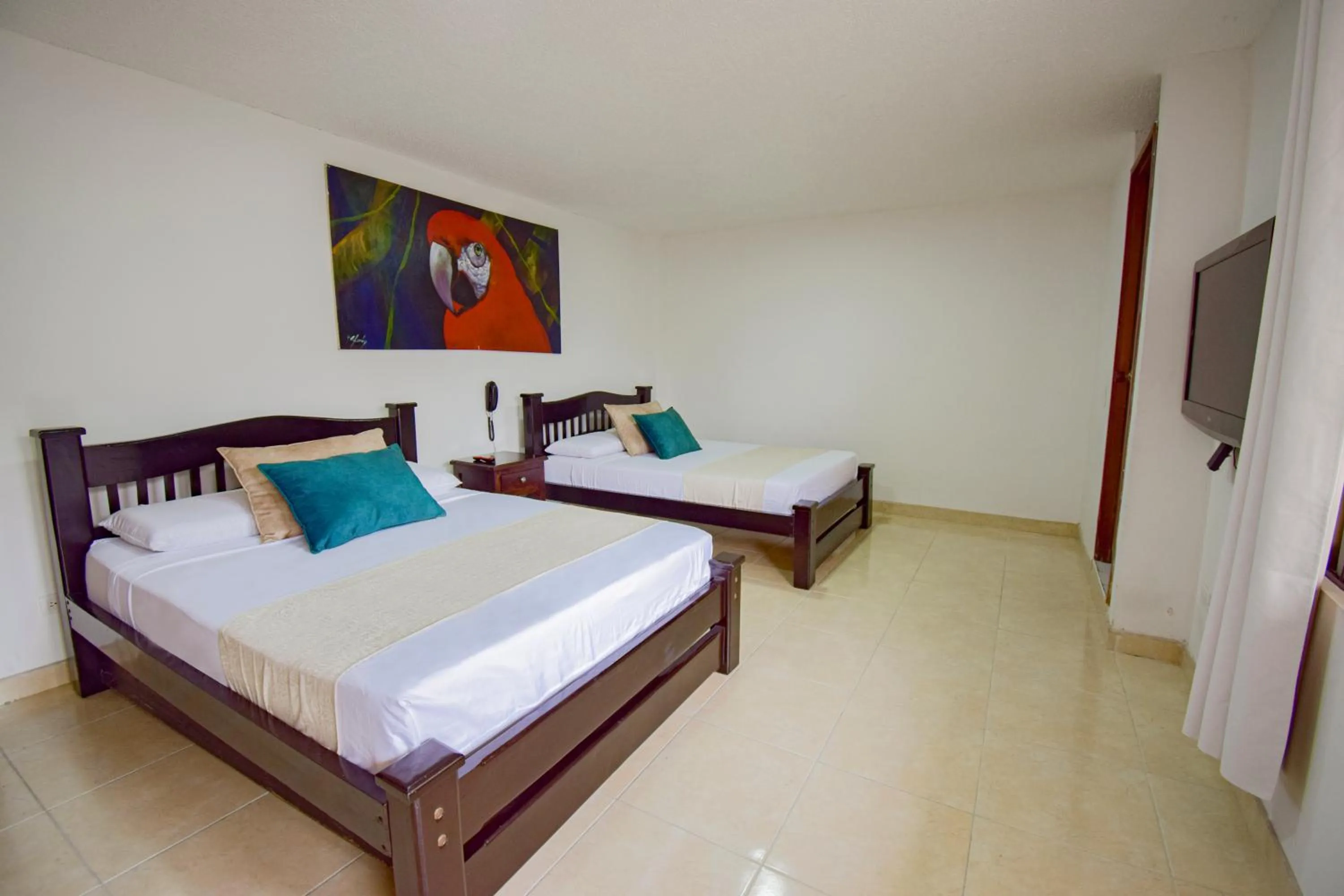 Bed in Hotel Toledo Plaza