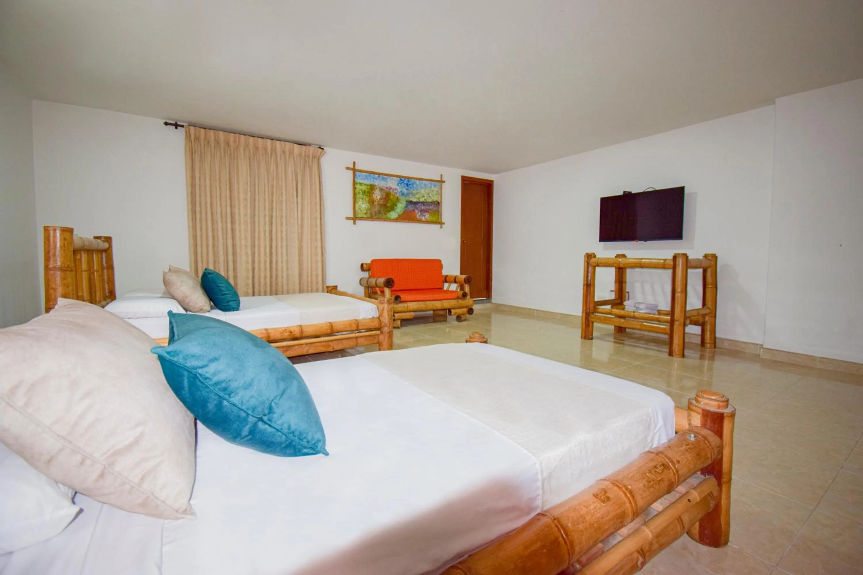 Bed in Hotel Toledo Plaza