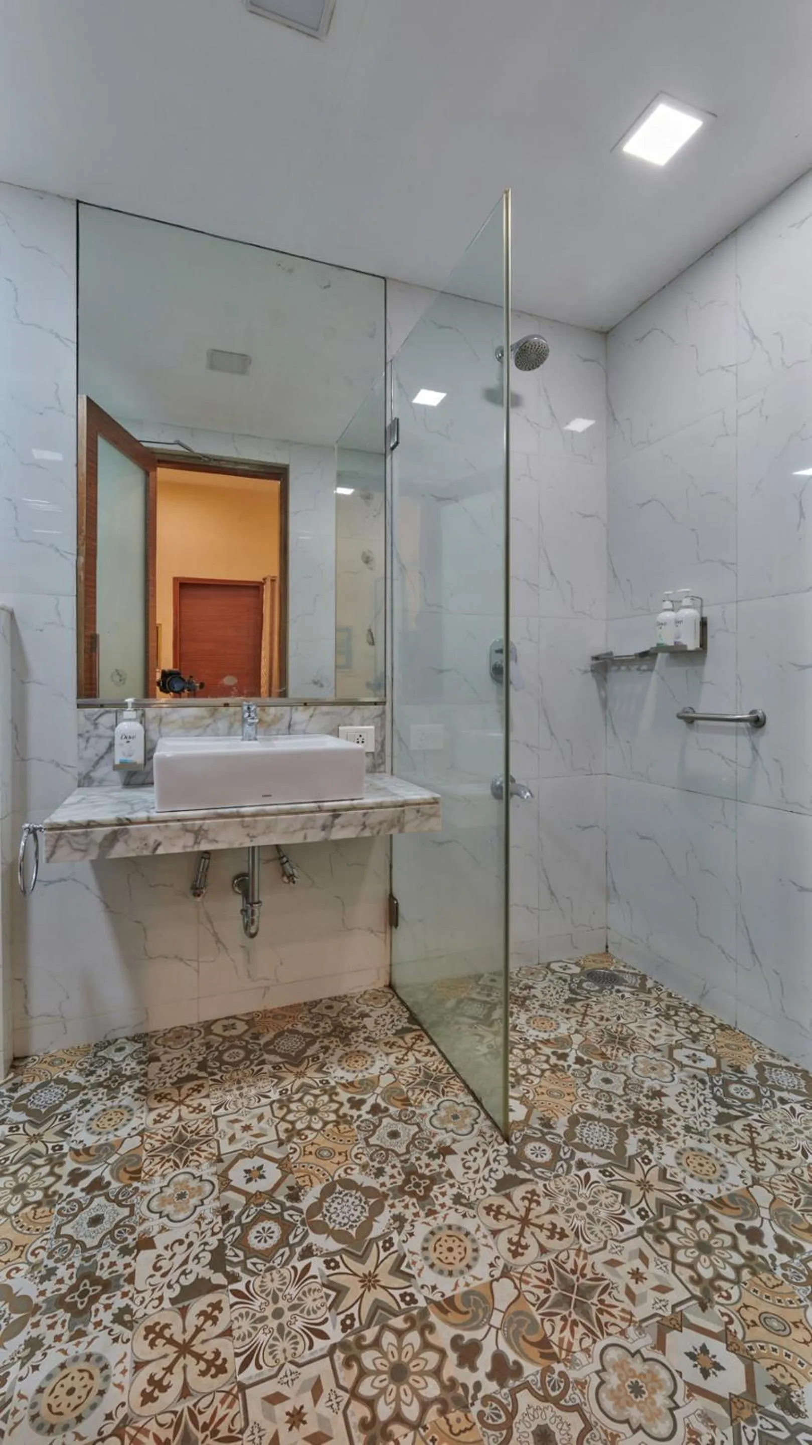 Bathroom in Elphinstone Hotel