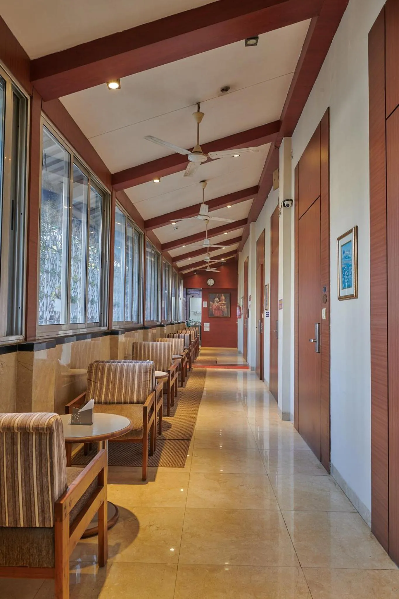 Breakfast in Elphinstone Hotel