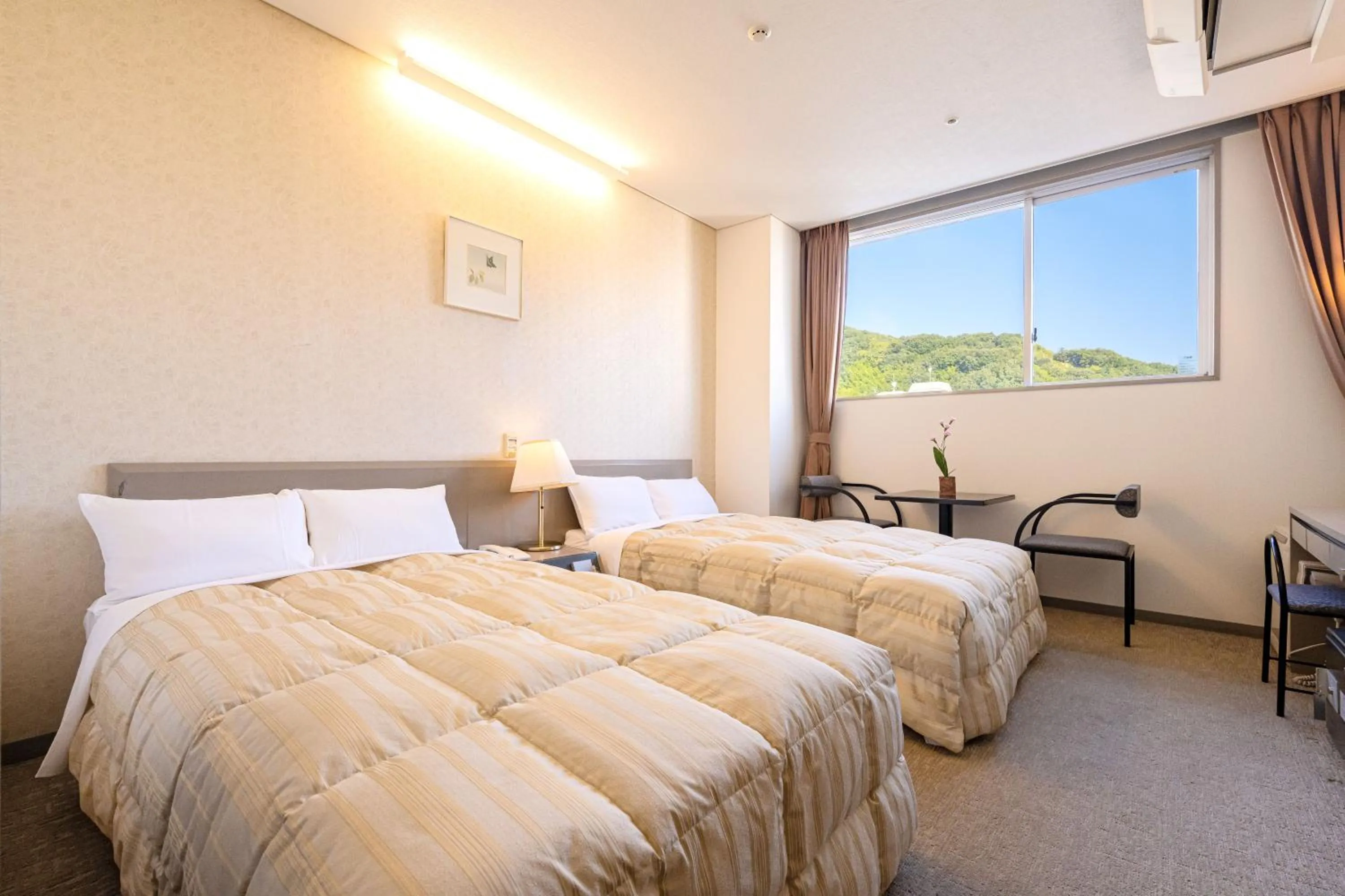 Photo of the whole room, Bed in Dogo Kan