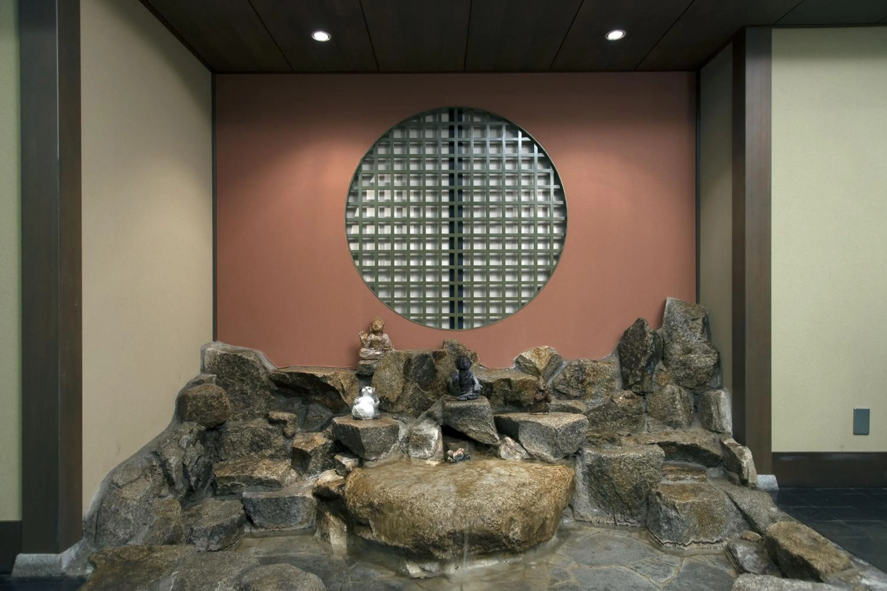 Decorative detail in Dogo Kan