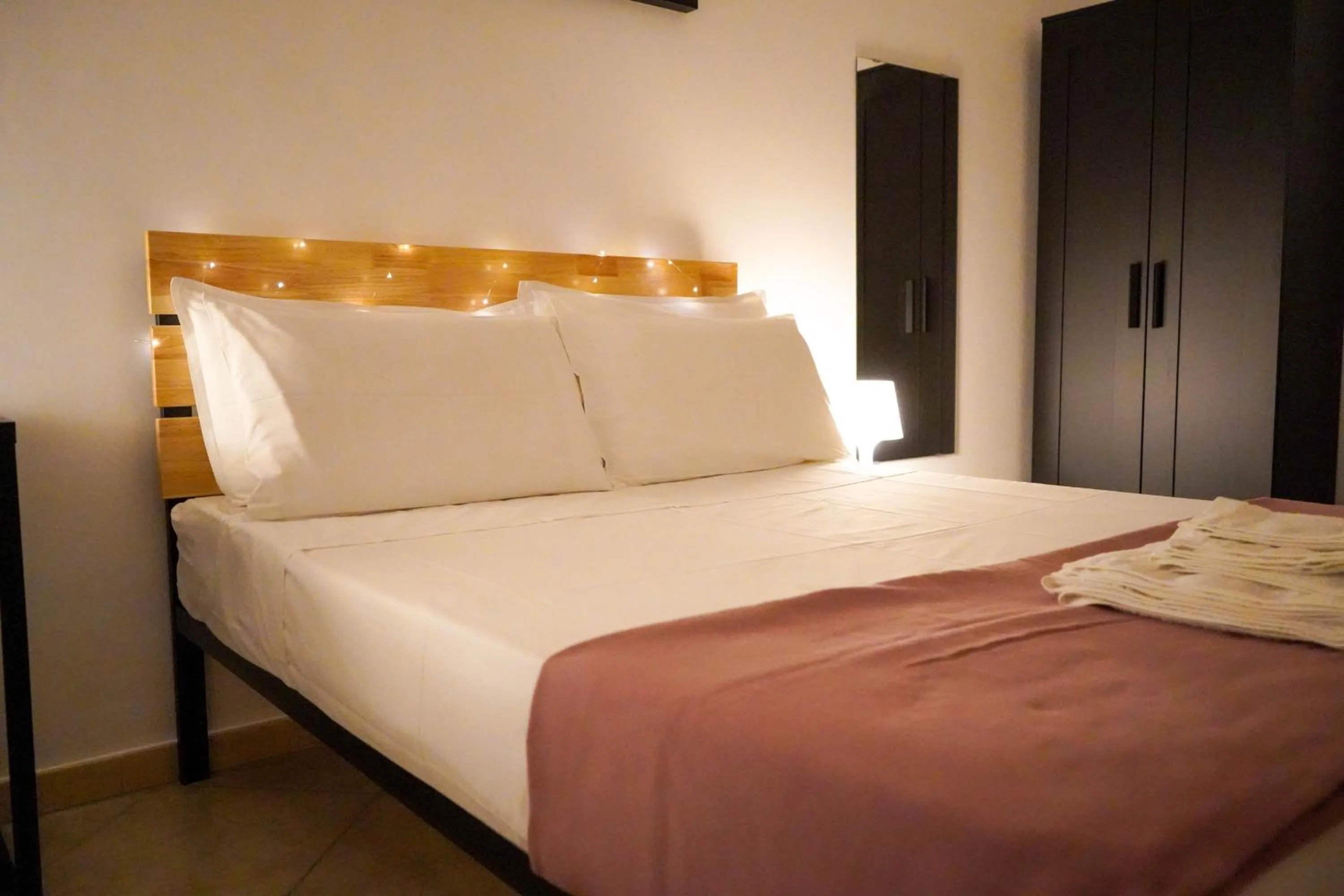 Bedroom, Bed in The Good Place B&B