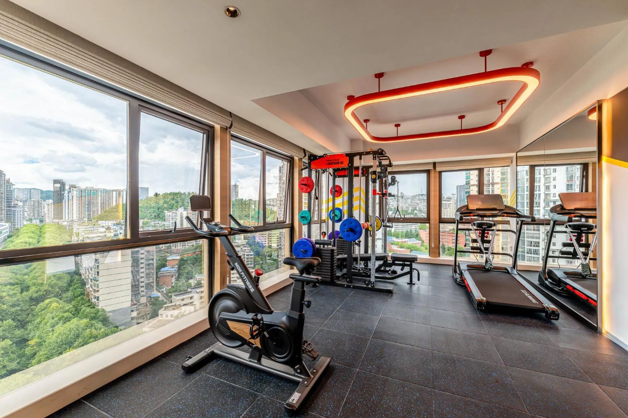 Spa and wellness centre/facilities in Holiday Inn Express Guiyang Downtown by IHG