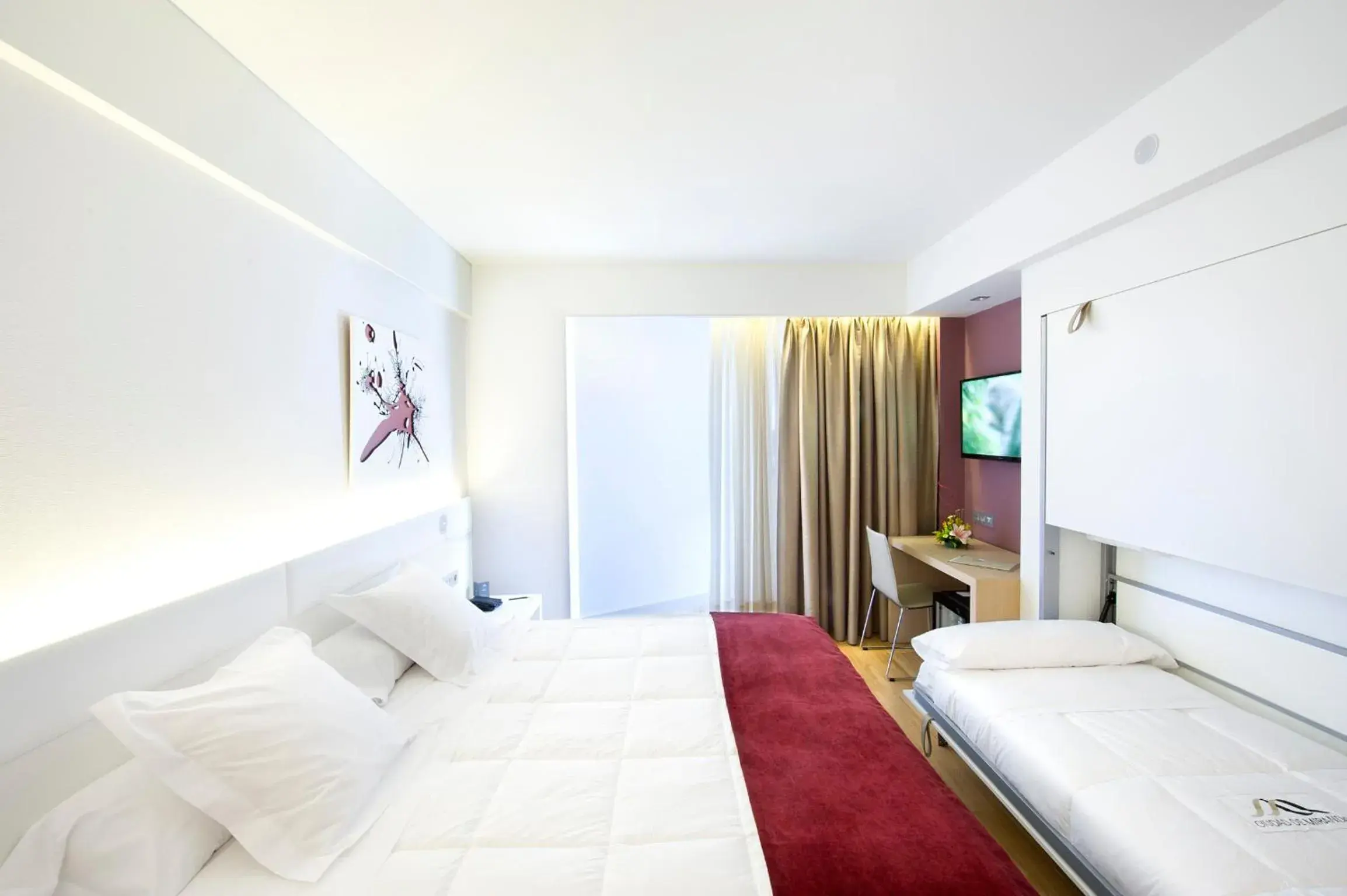 Triple Room in Sercotel Ciudad de Miranda Triple Room in Sercotel Ciudad de Miranda