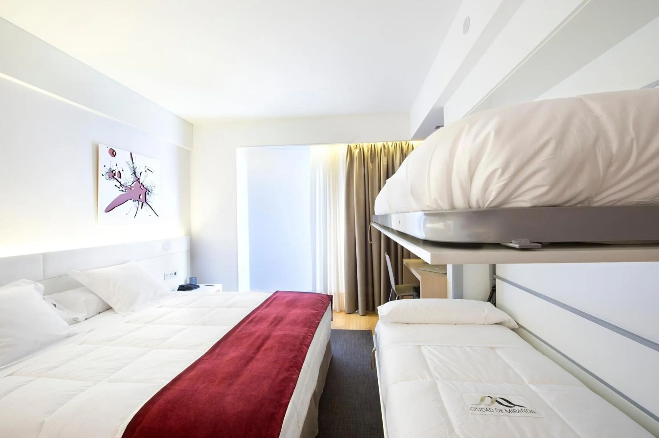 Bed in Sercotel Ciudad de Miranda