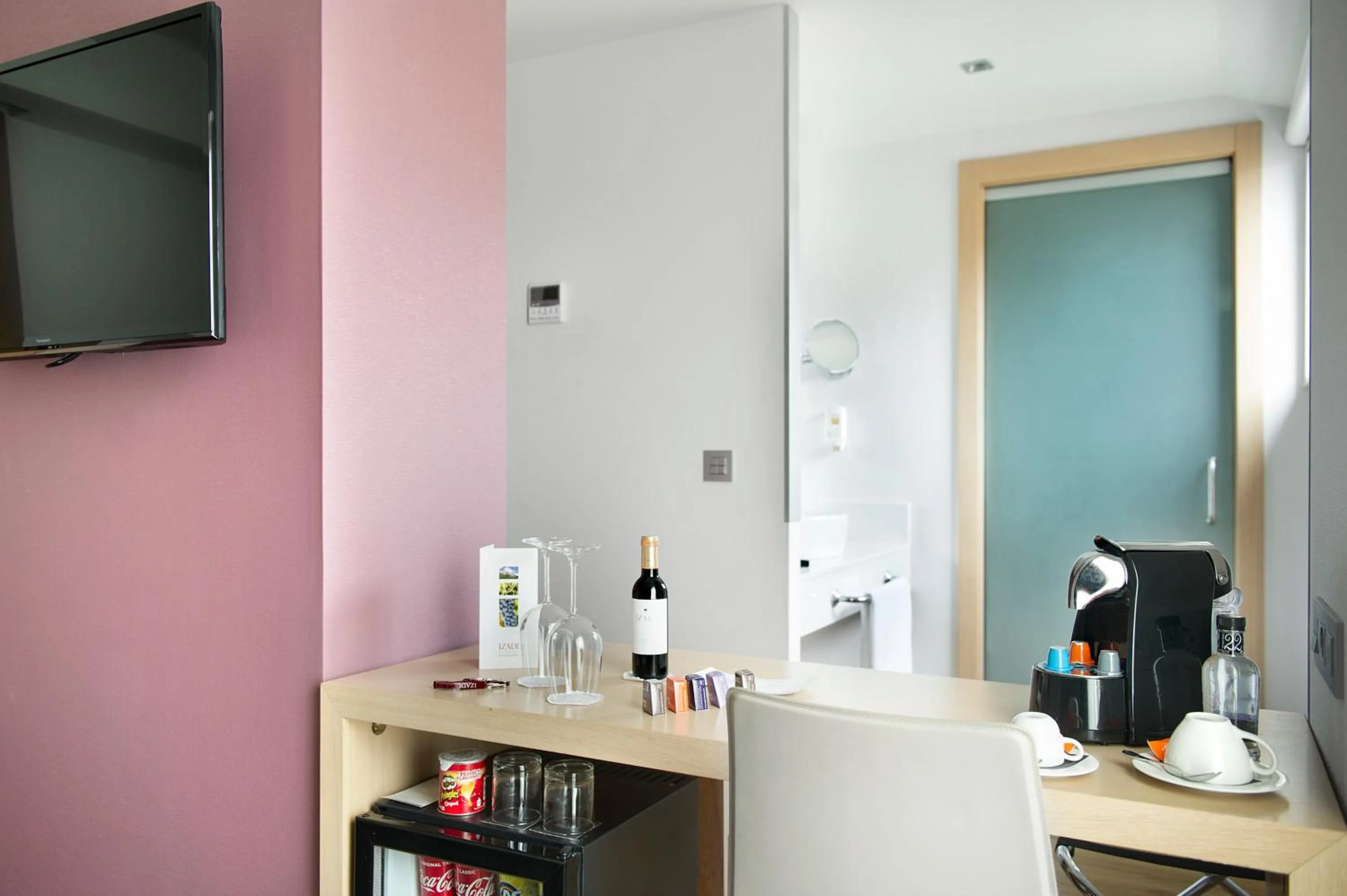 Coffee/tea facilities in Sercotel Ciudad de Miranda