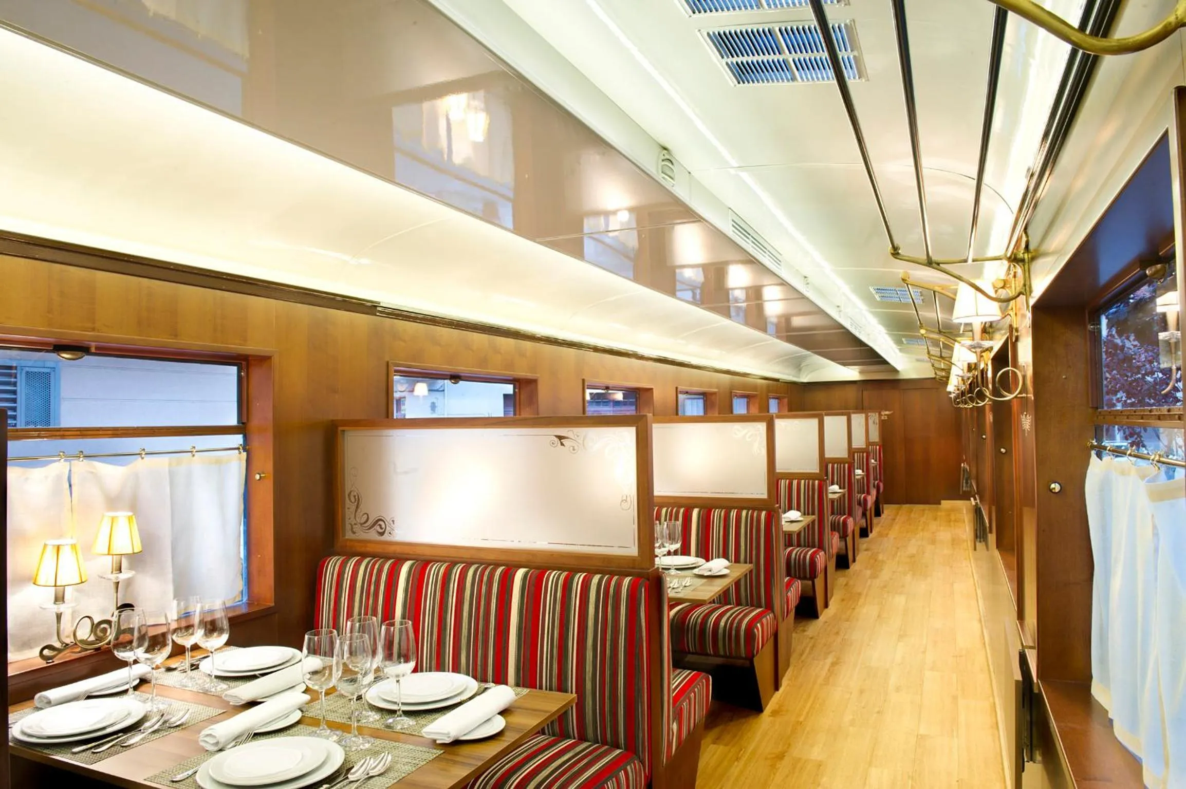 Restaurant/places to eat in Sercotel Ciudad de Miranda