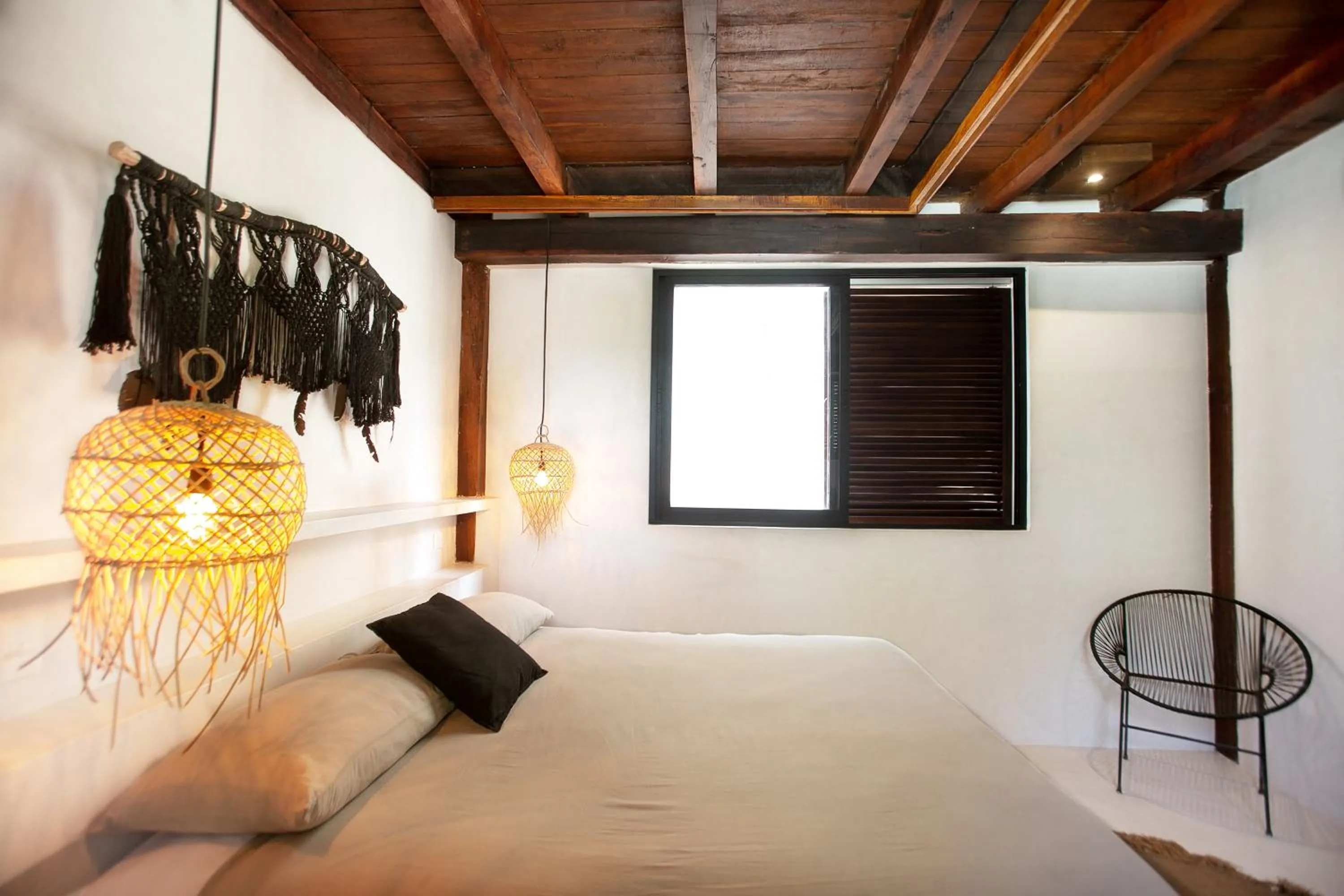 Bed in Mohave Jungle Rooms