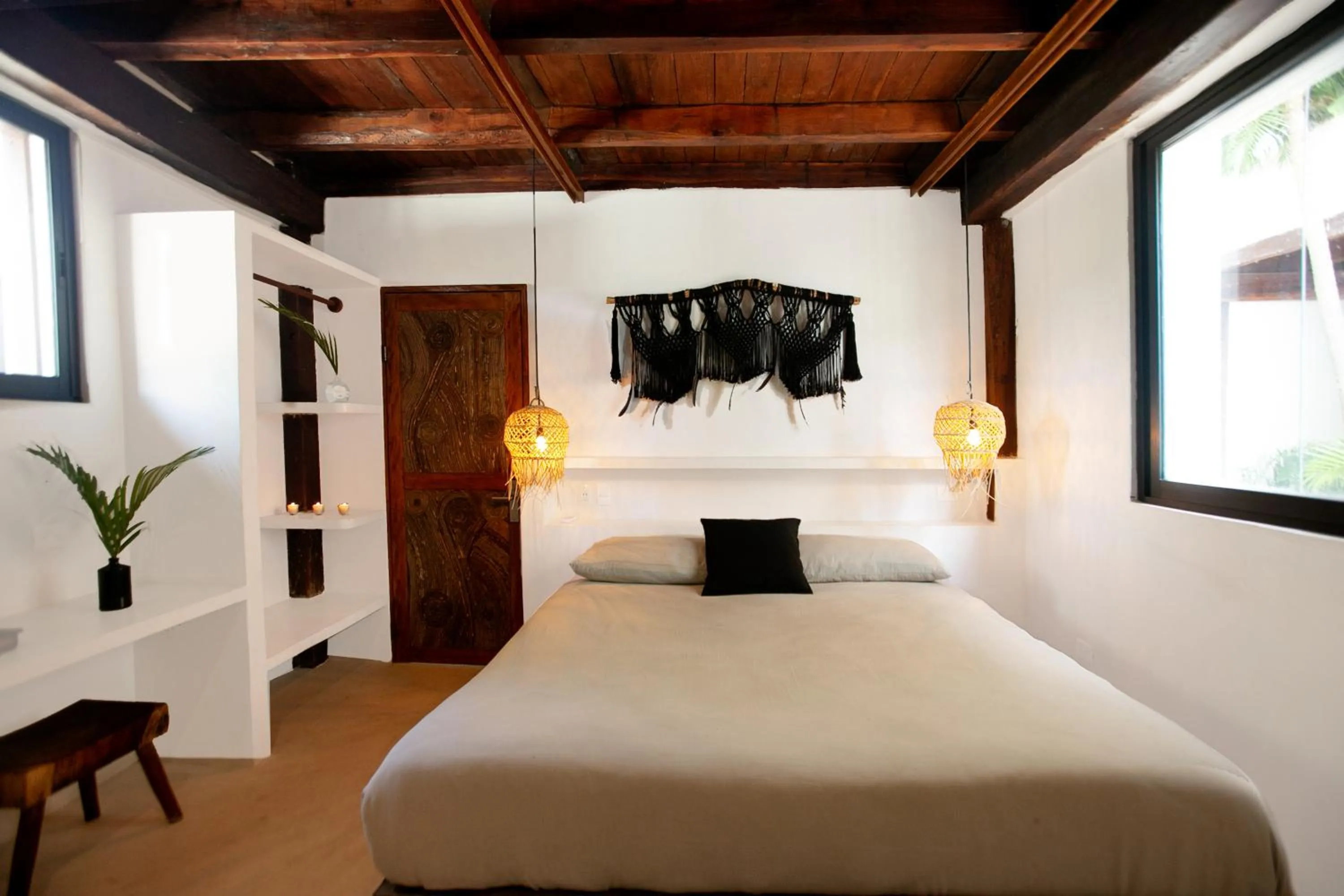 Bed in Mohave Jungle Rooms