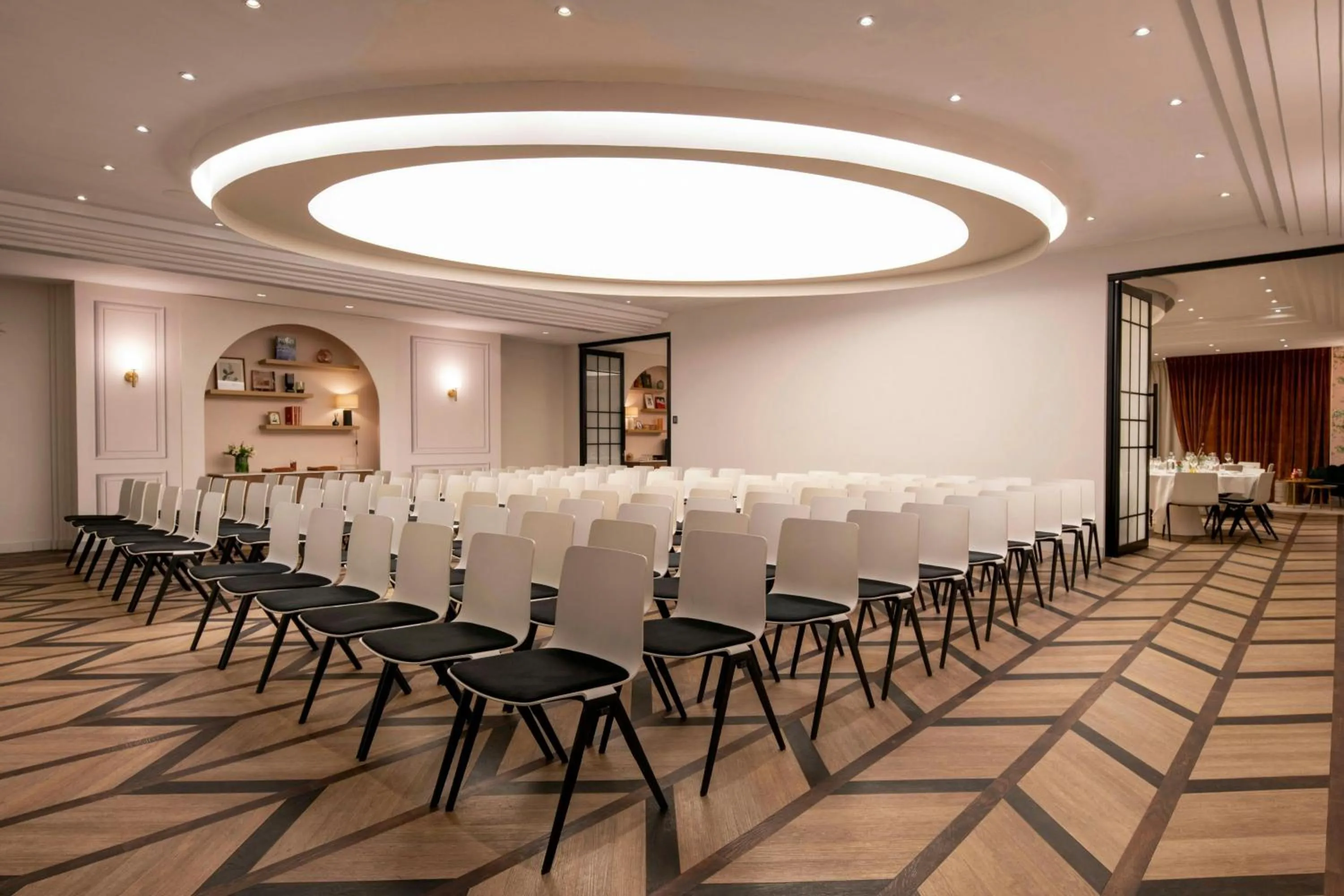 Meeting/conference room in Renaissance Paris Nobel Tour Eiffel Hotel