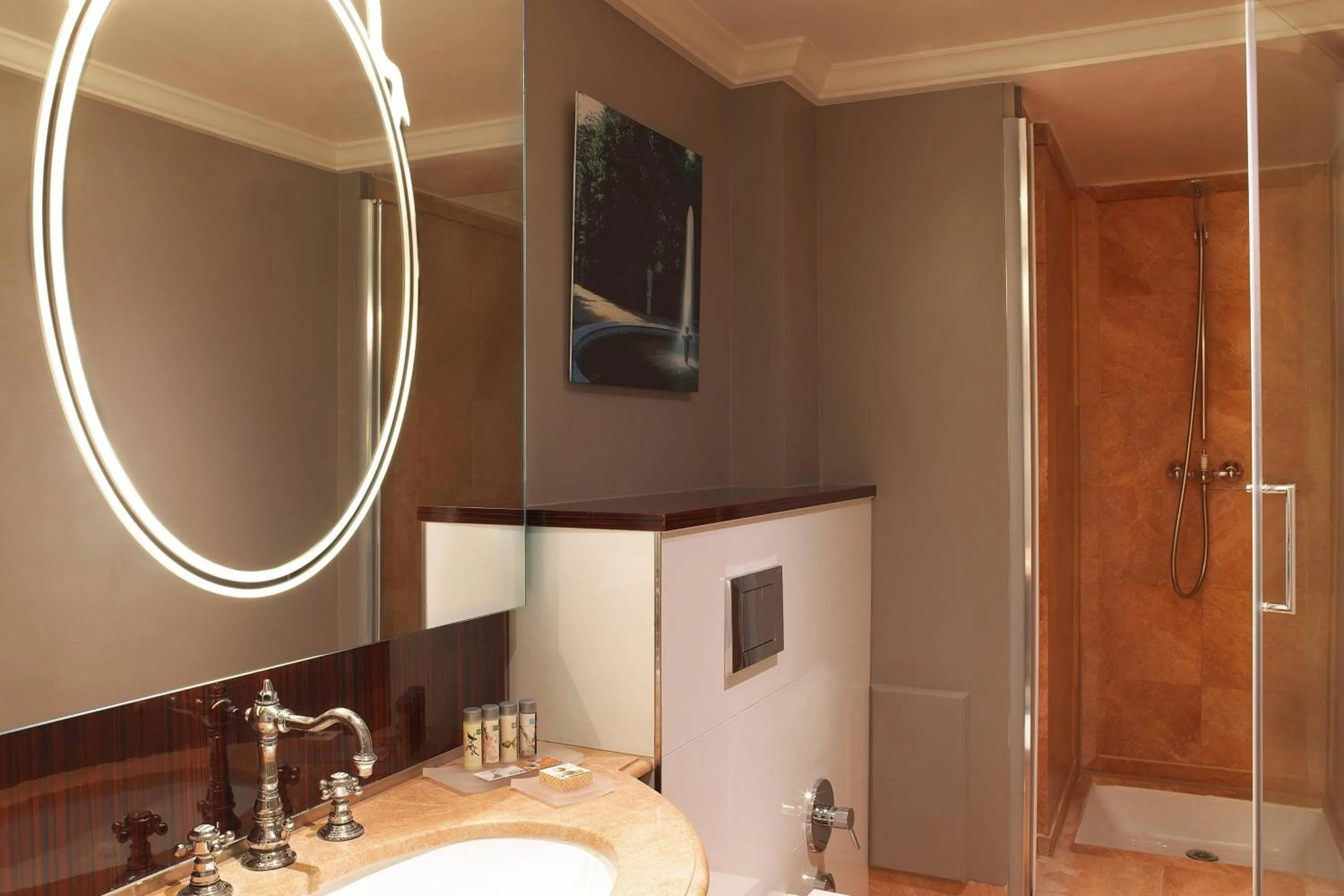 Bathroom in Renaissance Paris Nobel Tour Eiffel Hotel