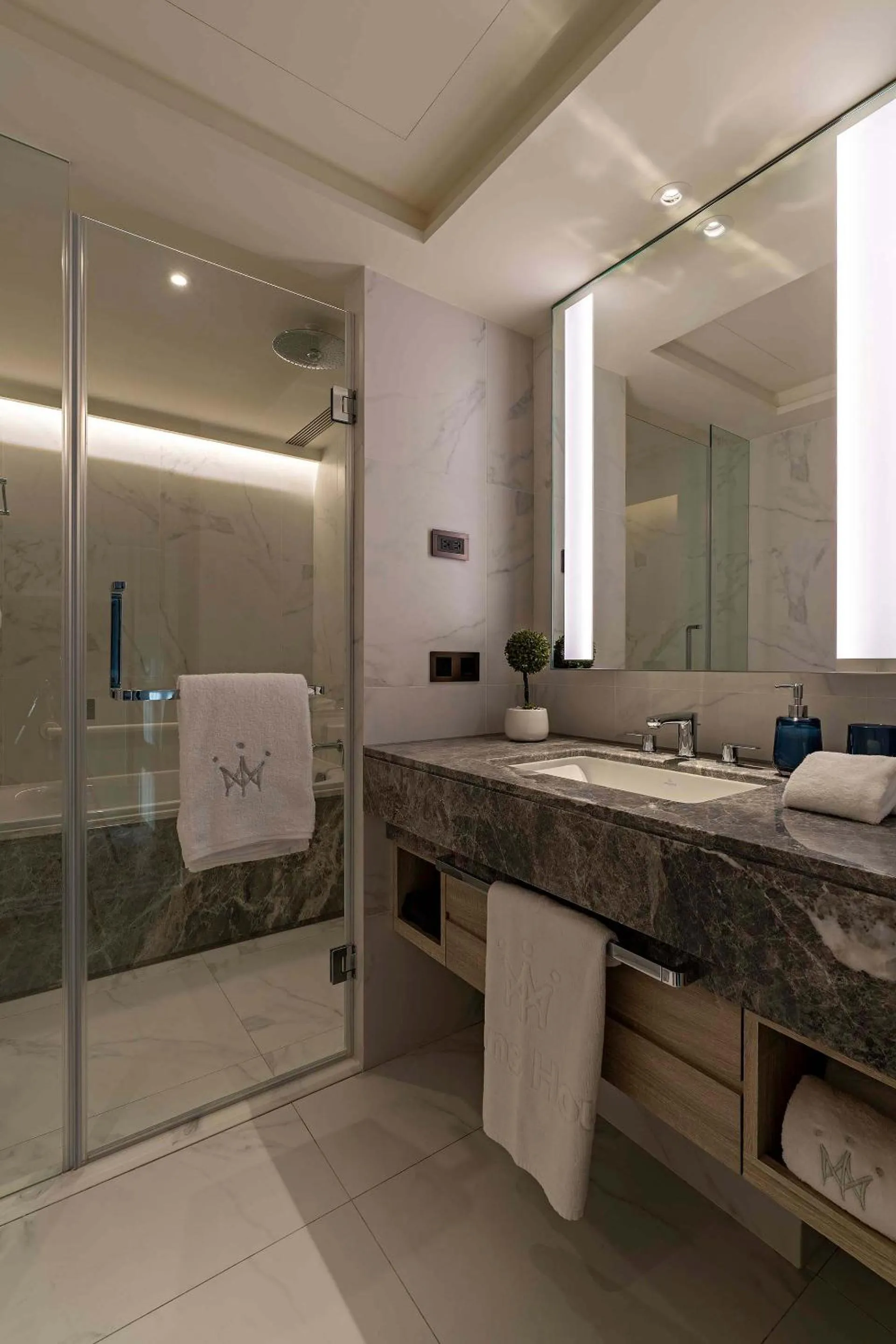 Bathroom in Hanns House