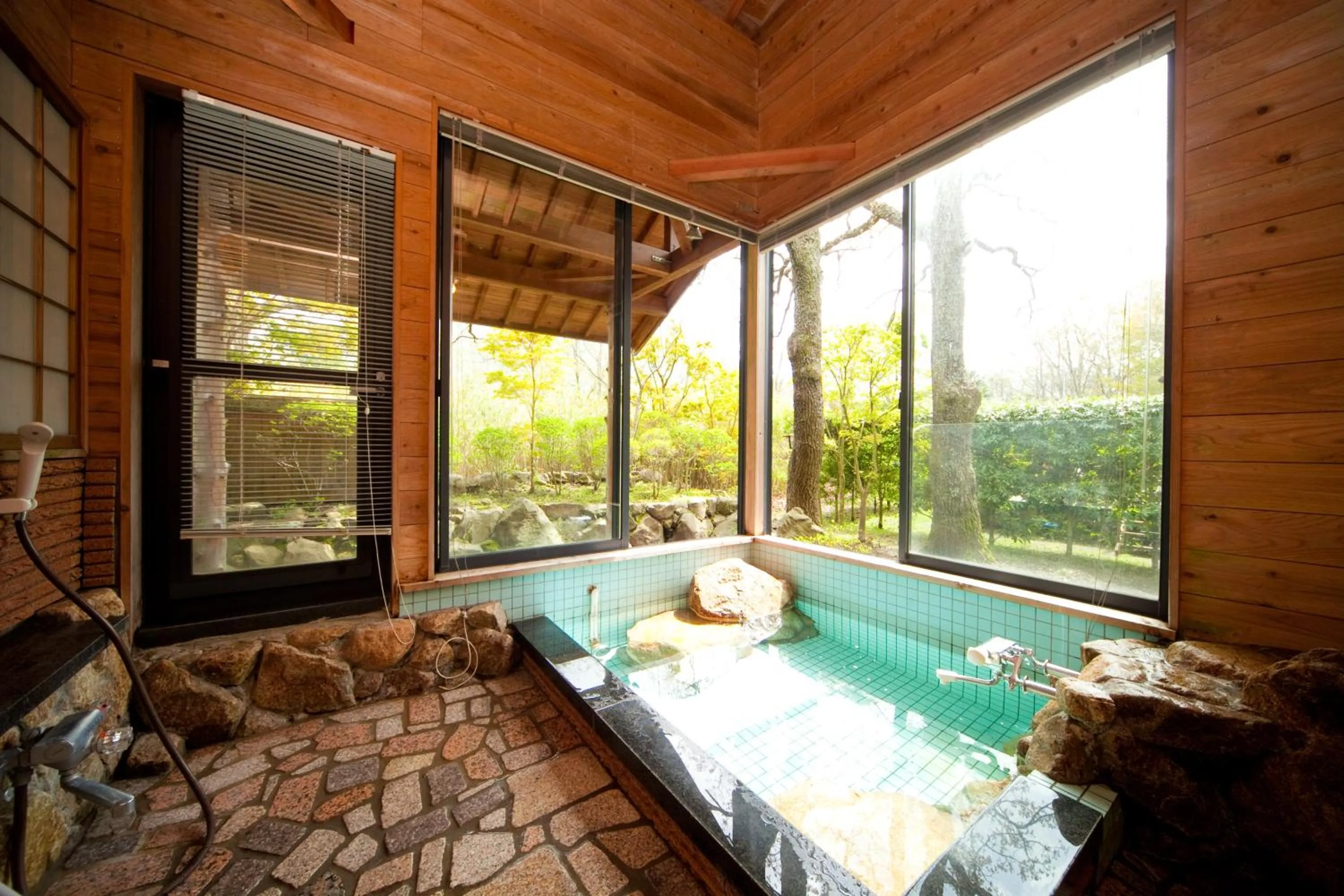 Yufuin Tsukahara Kogen Sanso Donguri