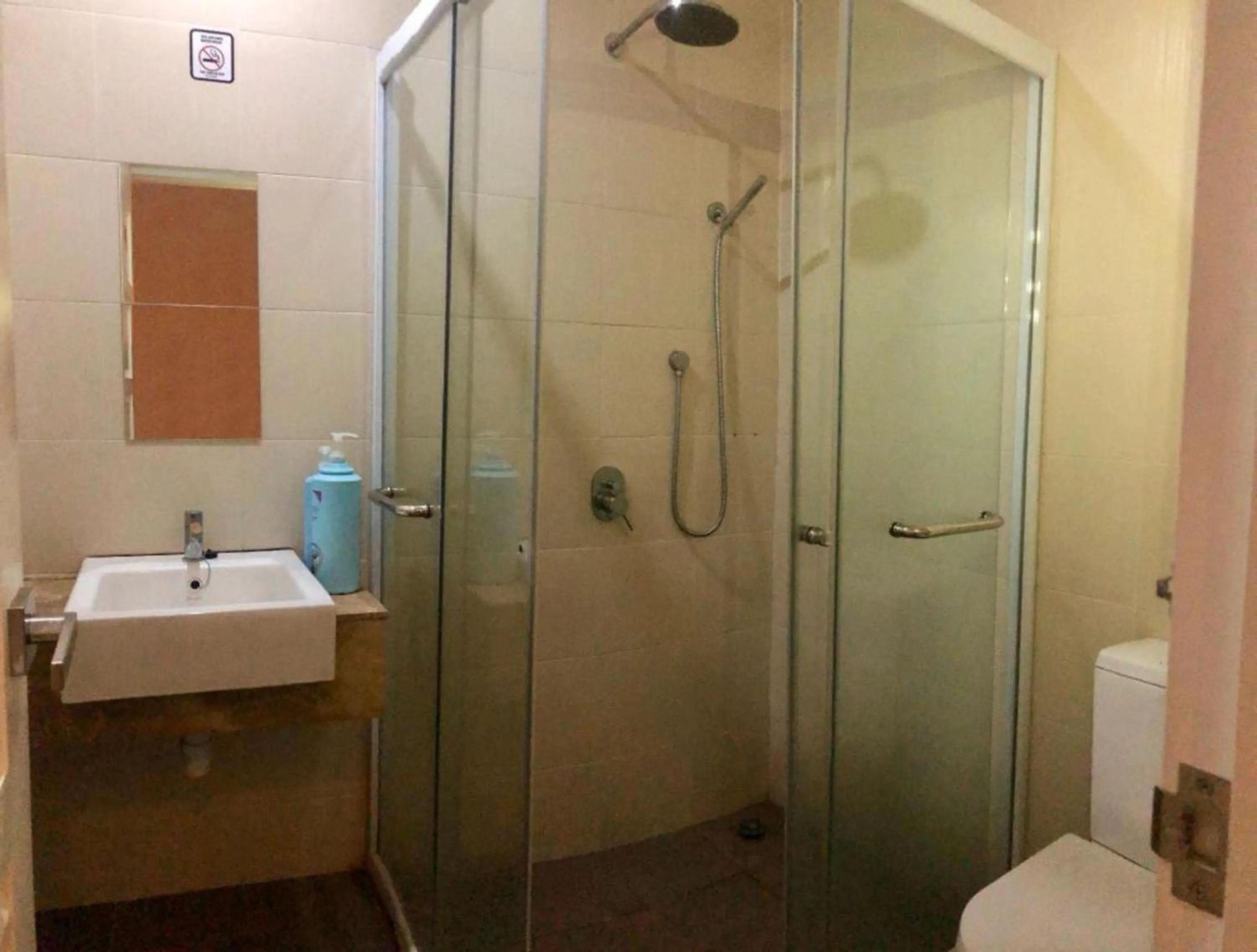 Bathroom in Island Hostel Bayan Lepas Airport