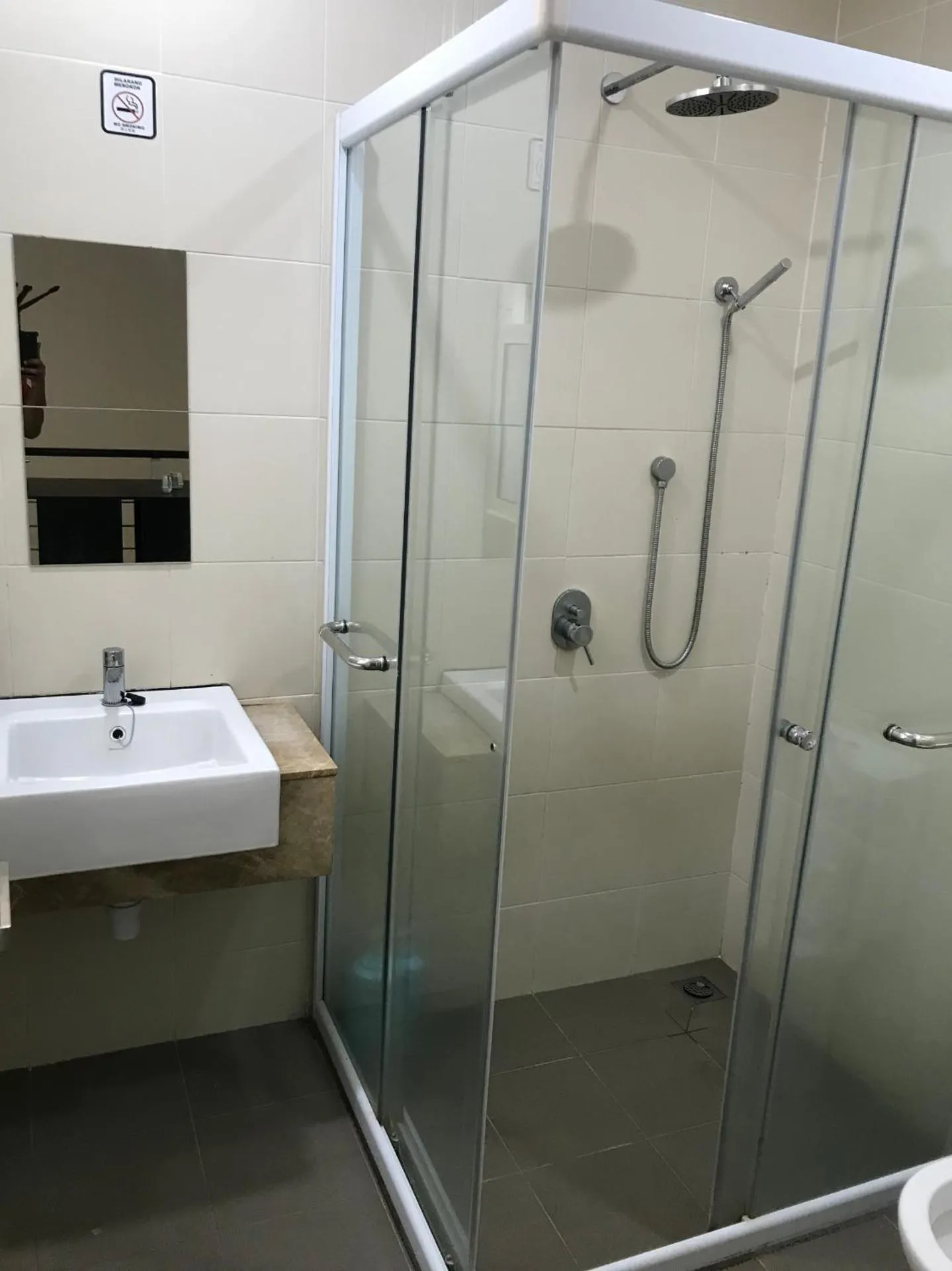 Bathroom in Island Hostel Bayan Lepas Airport