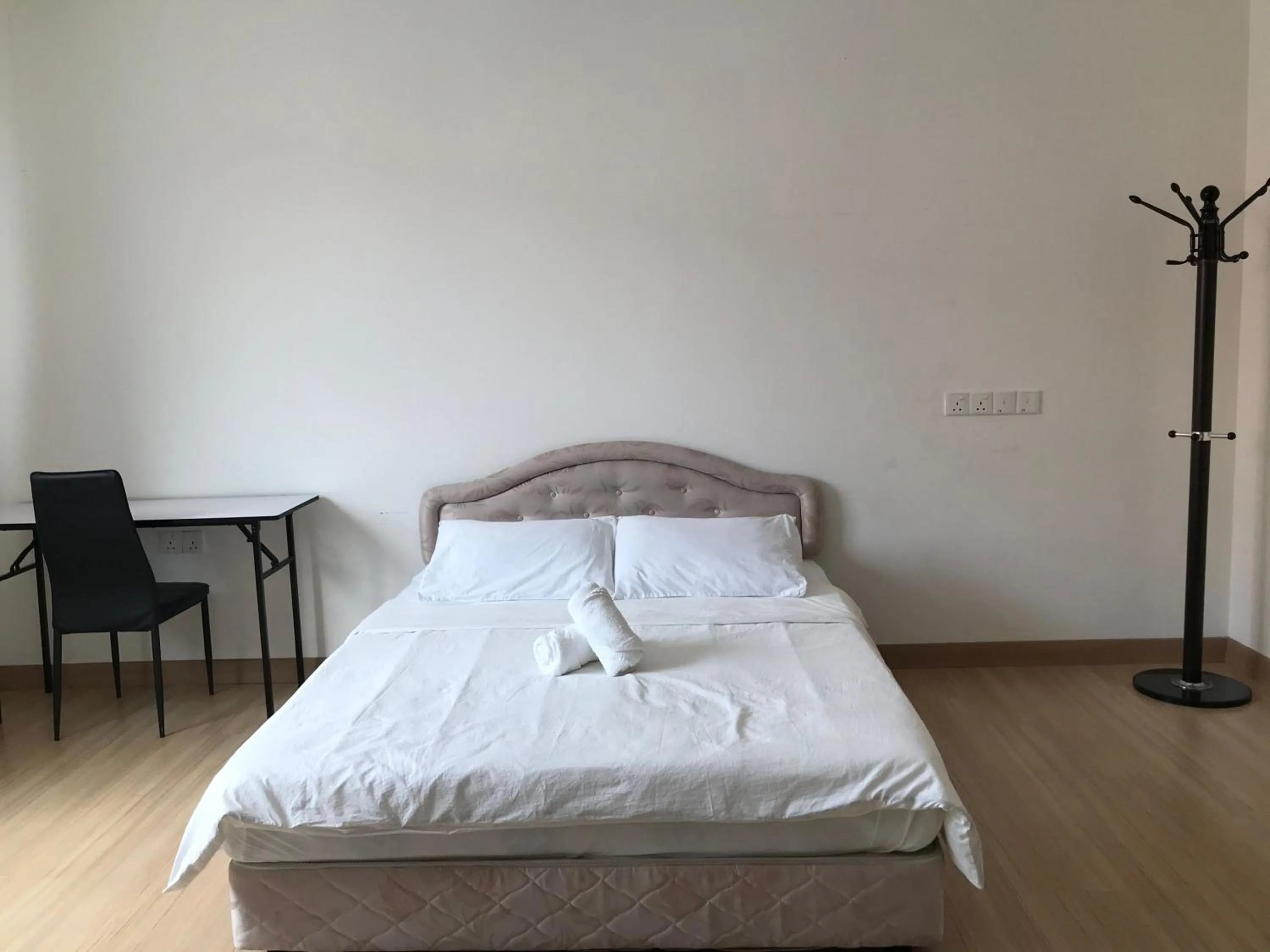 Photo of the whole room, Bed in Island Hostel Bayan Lepas Airport