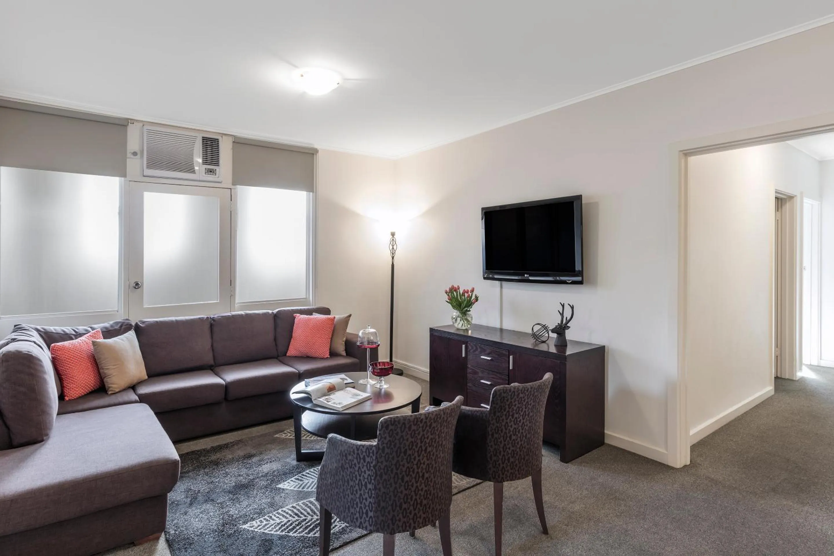 TV and multimedia in Dorset Gardens Hotel