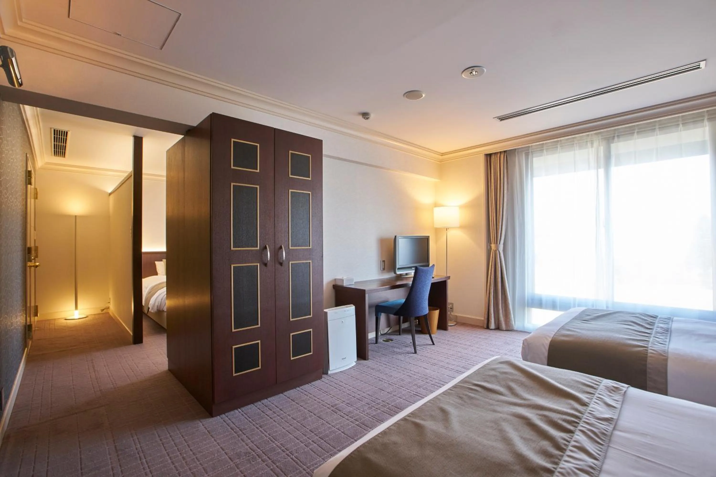 Photo of the whole room in L'Hotel de Hiei