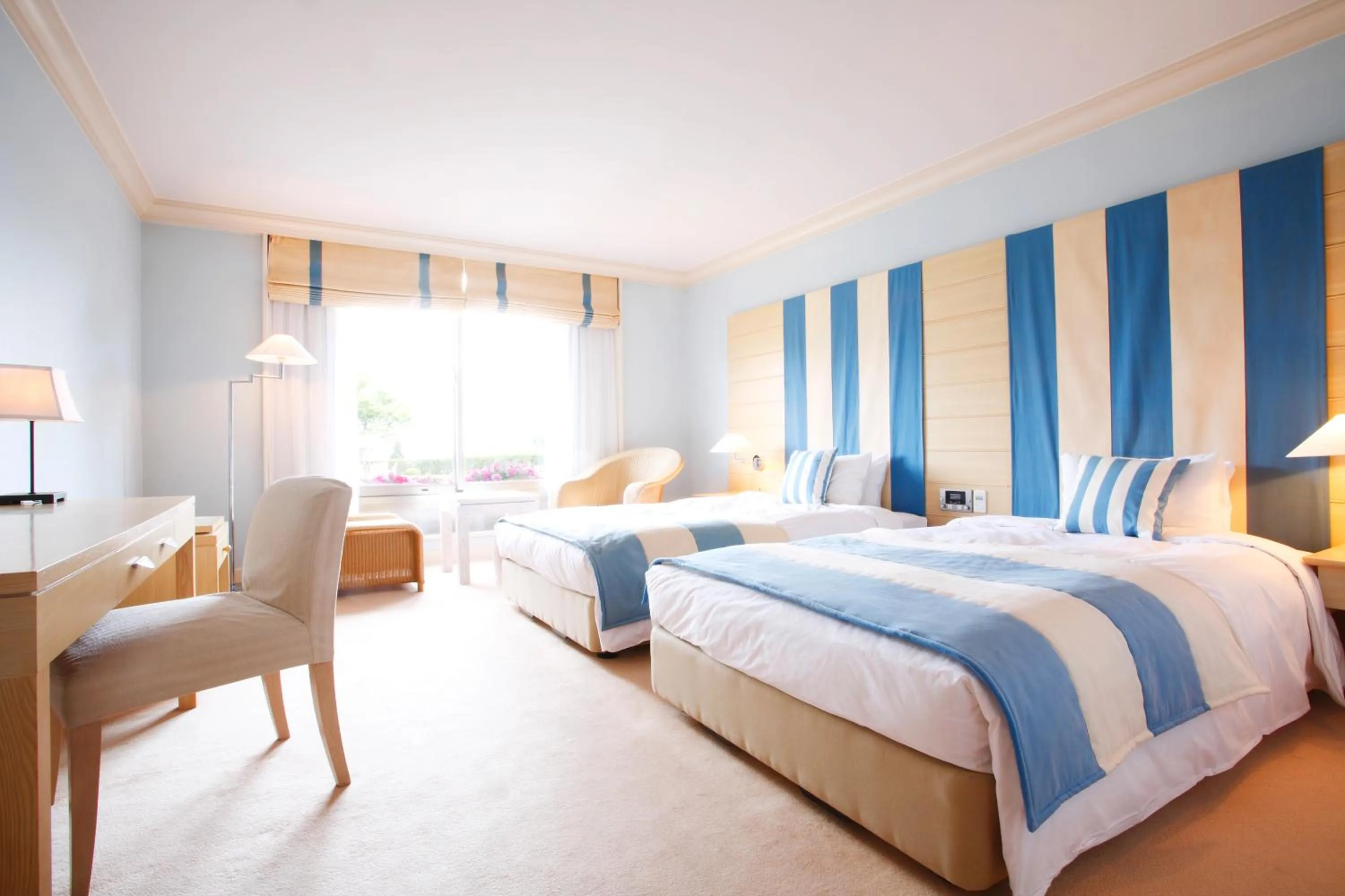 Photo of the whole room in L'Hotel de Hiei