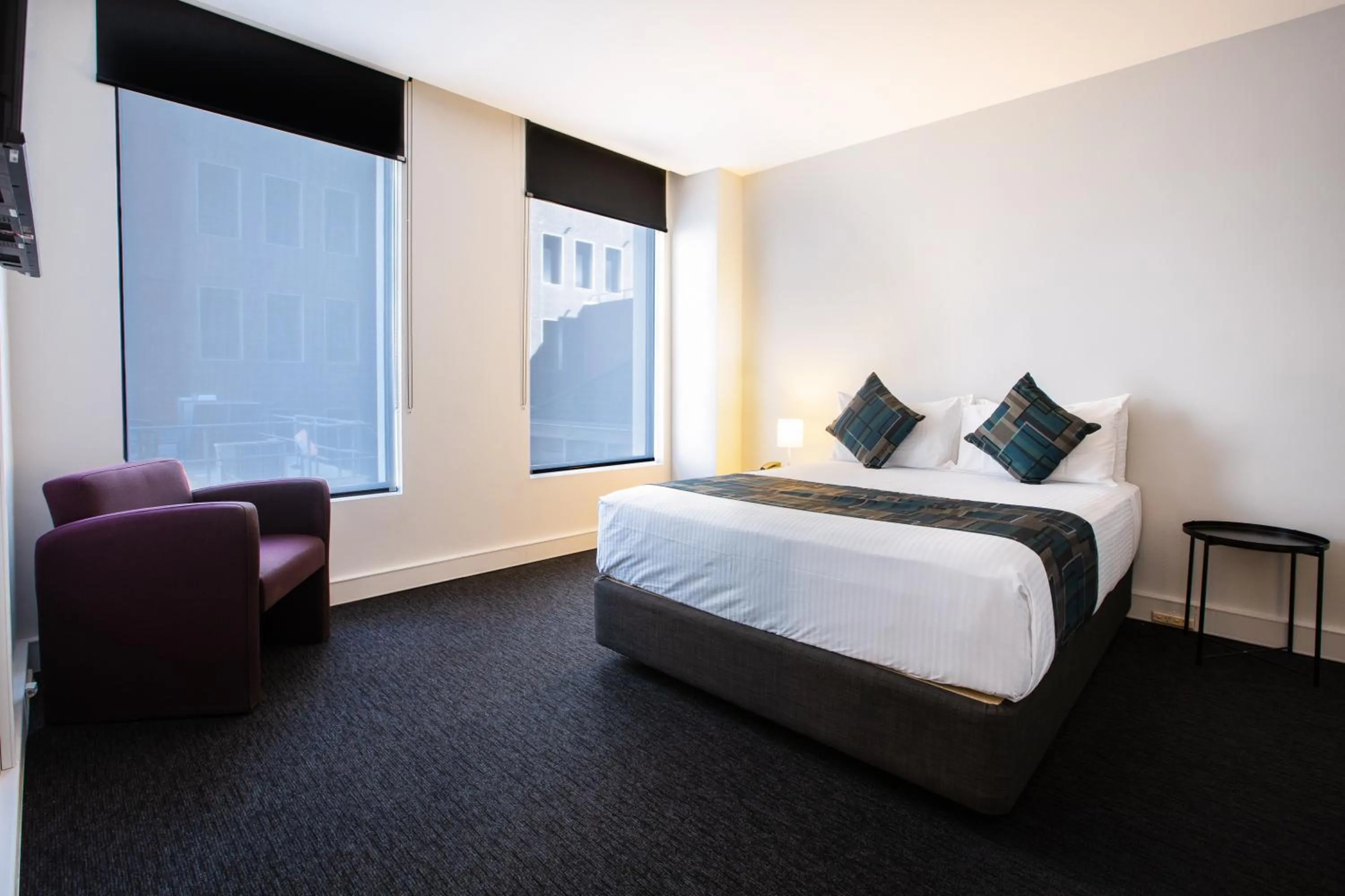 Bedroom, Bed in CitiClub Hotel Melbourne
