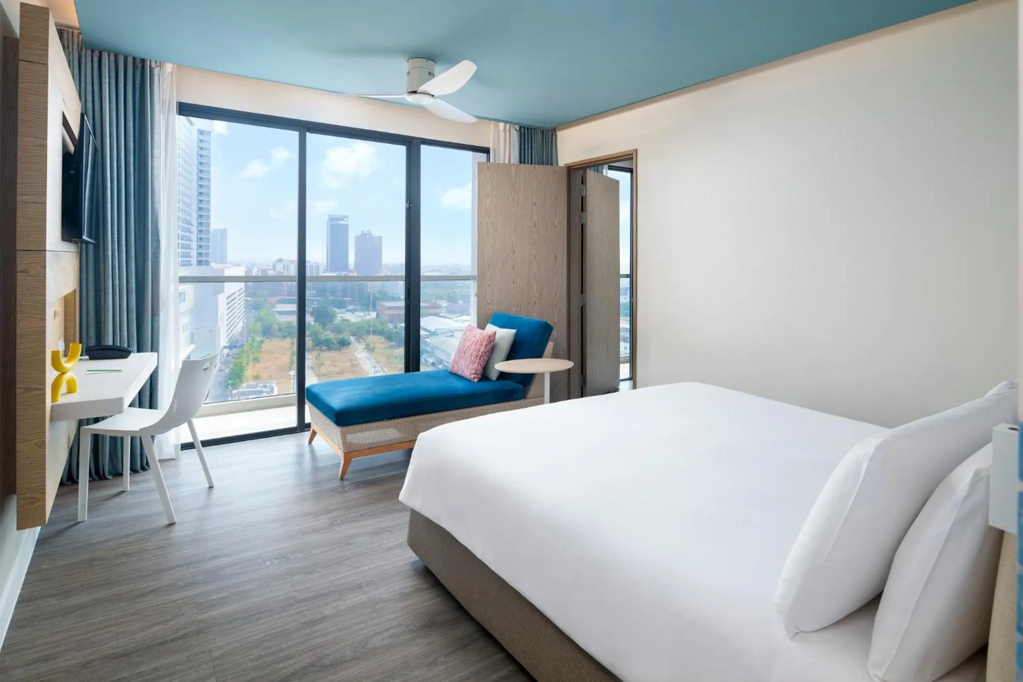 View (from property/room), Bed in OZO North Pattaya