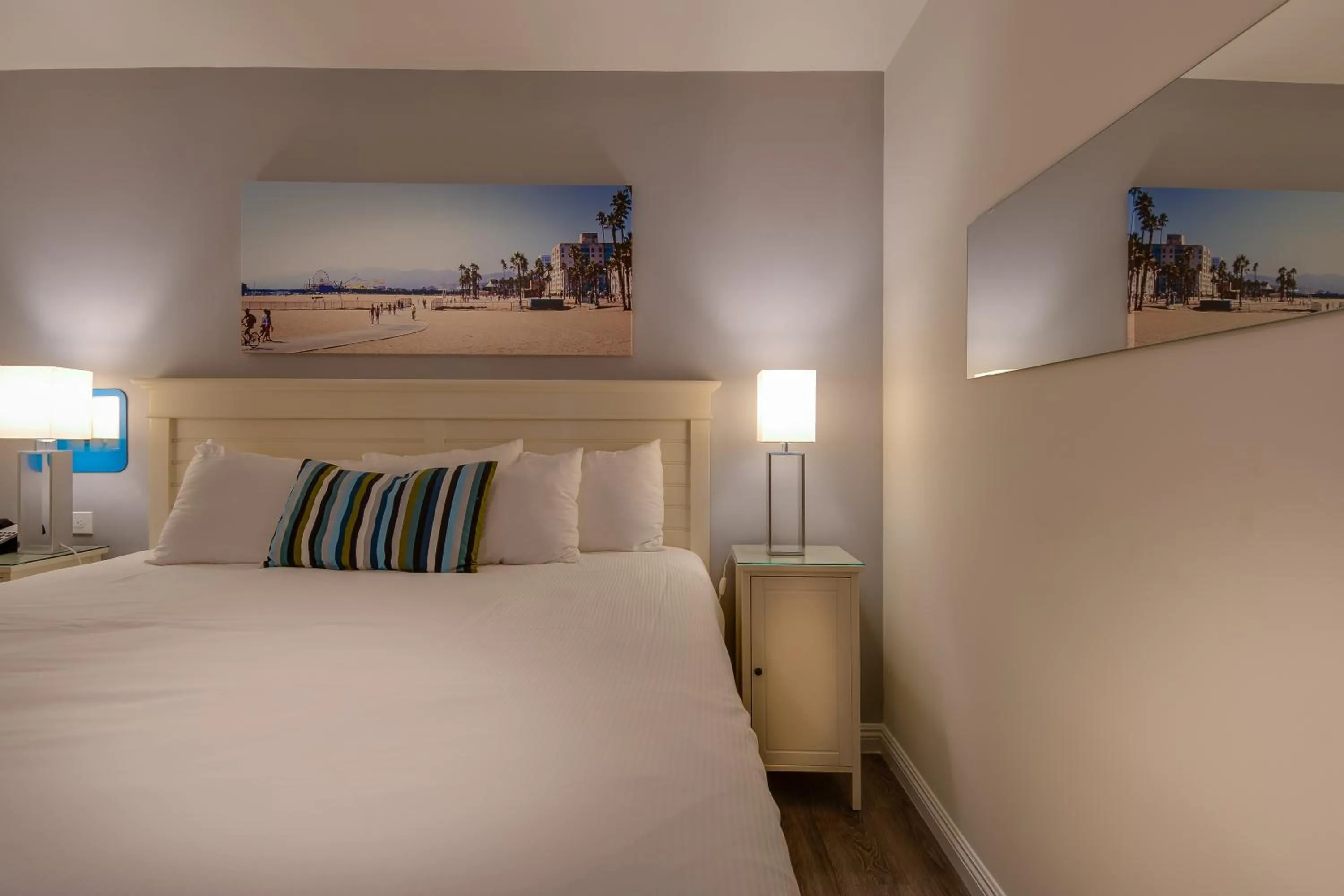 Bed in Bayside Hotel