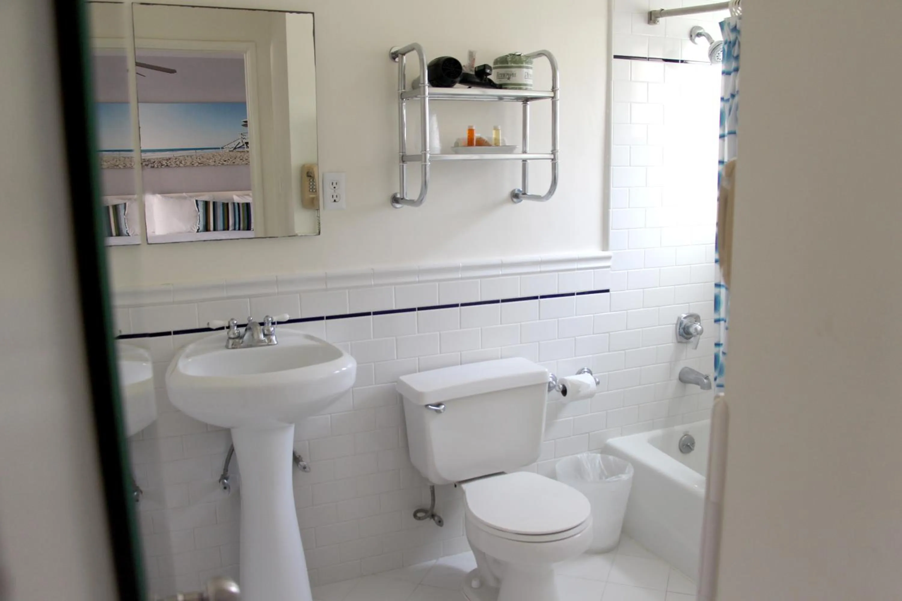 Bathroom in Bayside Hotel