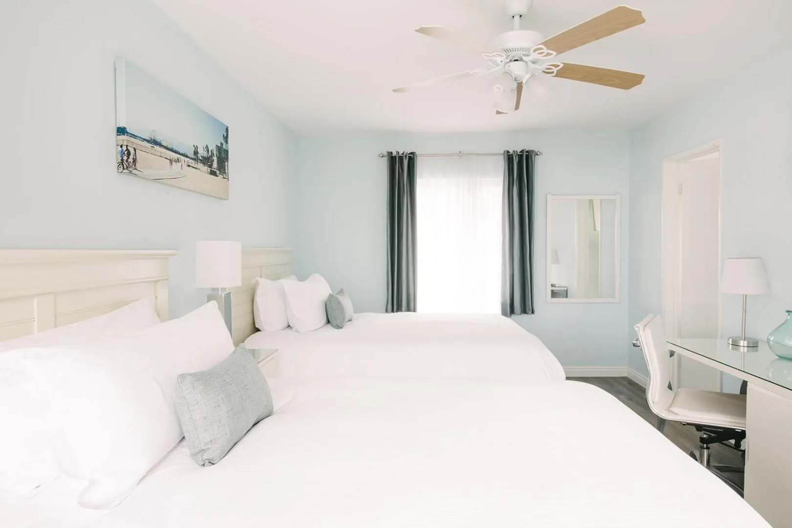 Bedroom, Bed in Bayside Hotel