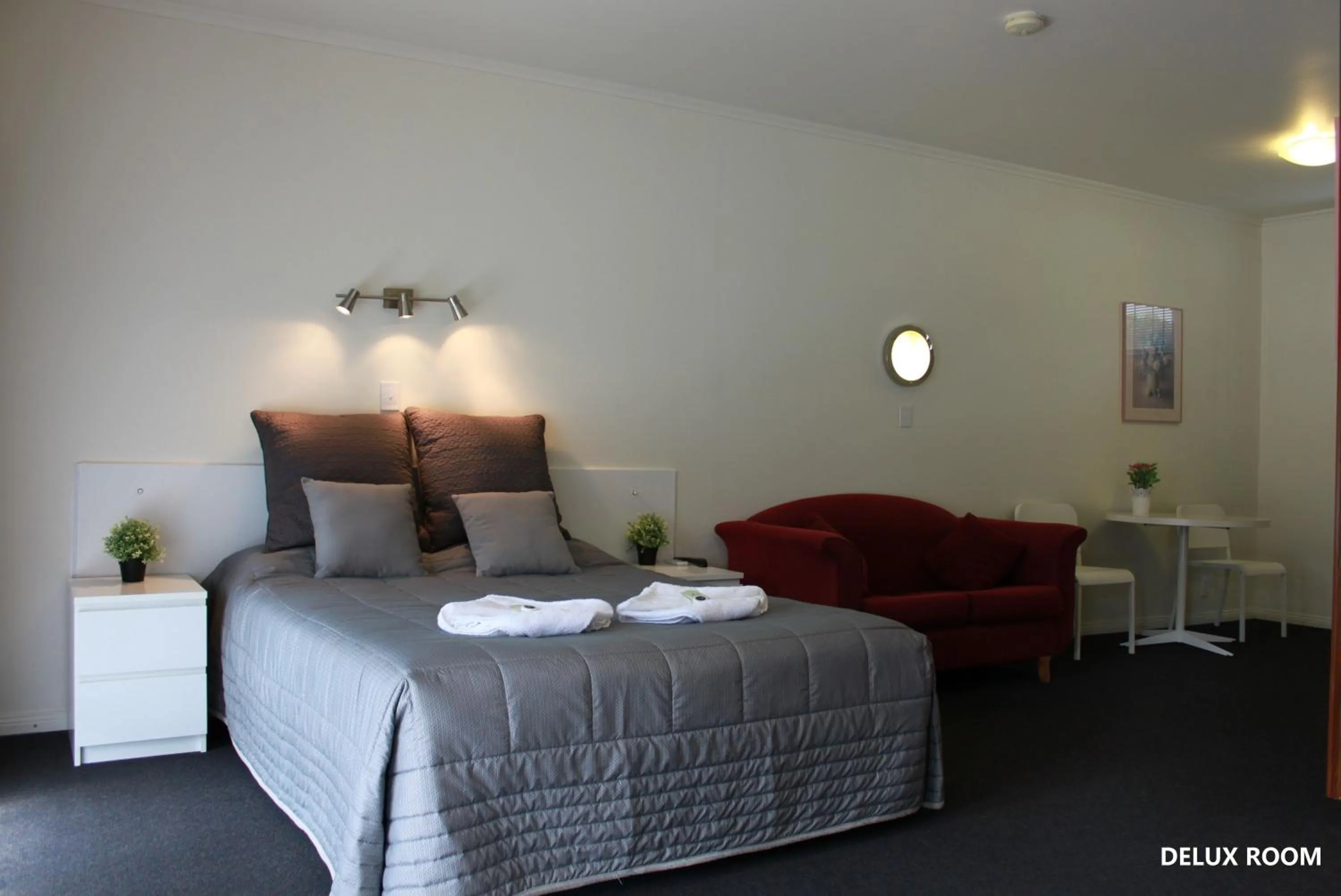 Photo of the whole room, Bed in Melaleuca Lodge Beaconsfield