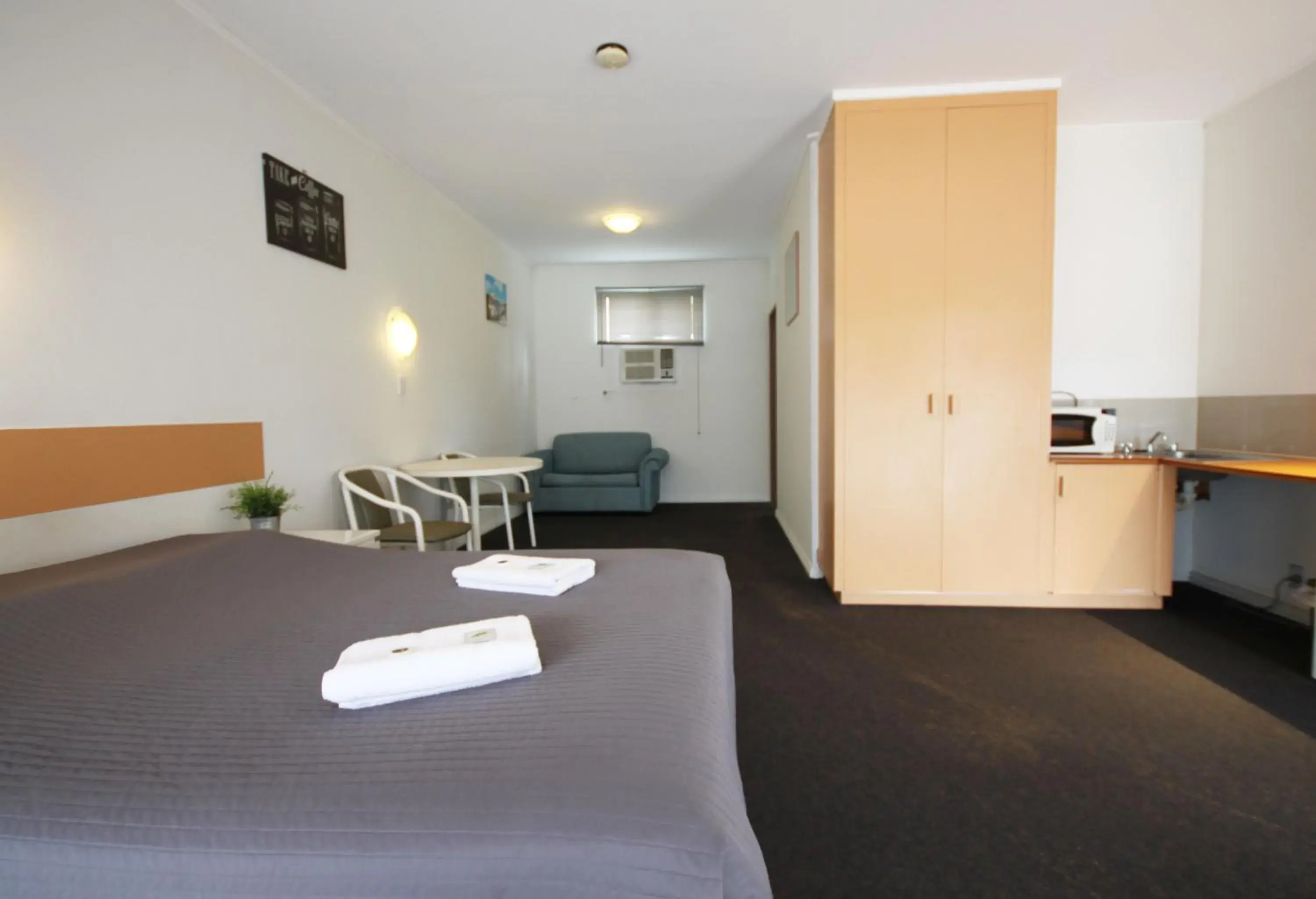 Standard Queen Room in Melaleuca Lodge Beaconsfield Standard Queen Room in Melaleuca Lodge Beaconsfield