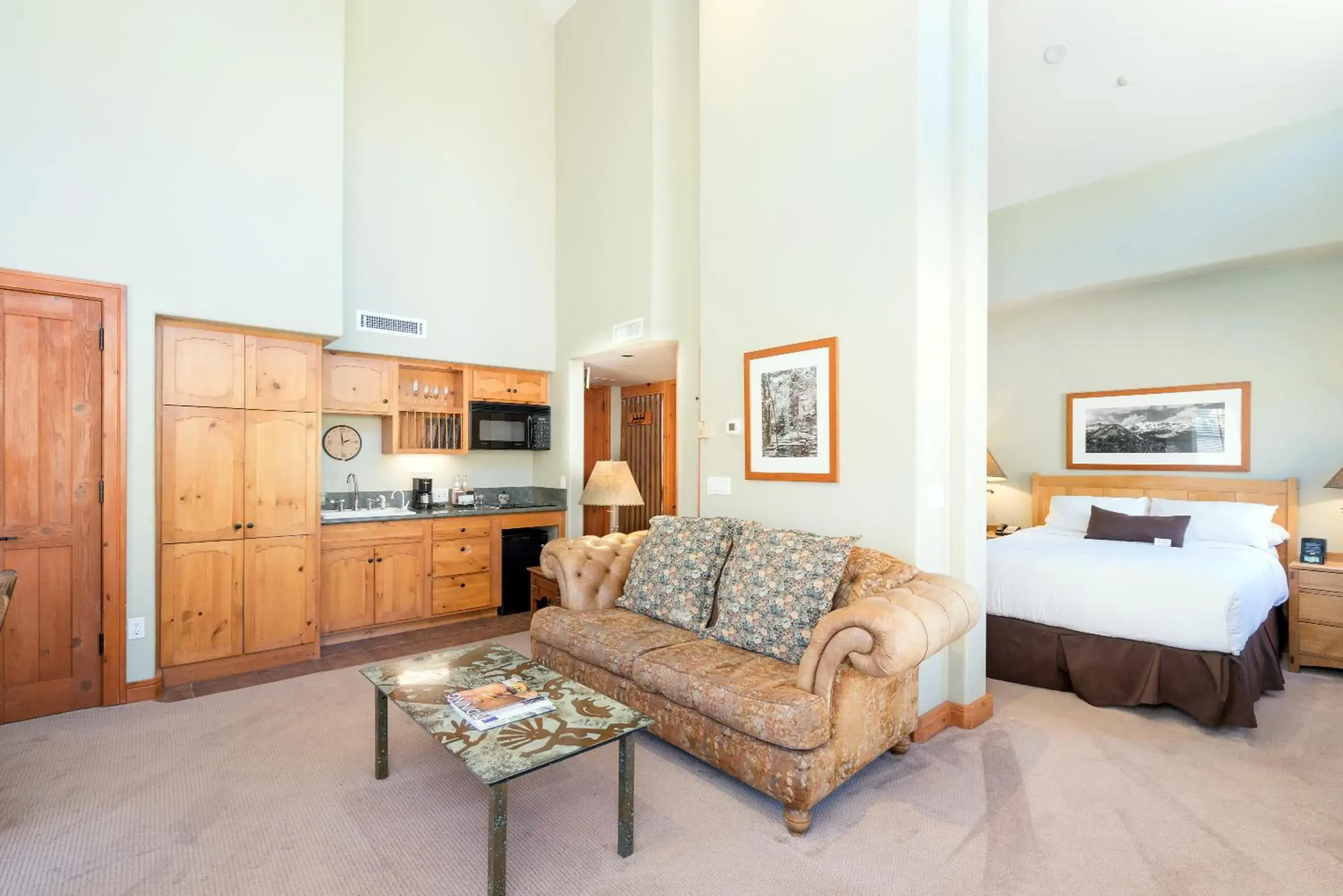 One-Bedroom Suite in Inn at Lost Creek One-Bedroom Suite in Inn at Lost Creek