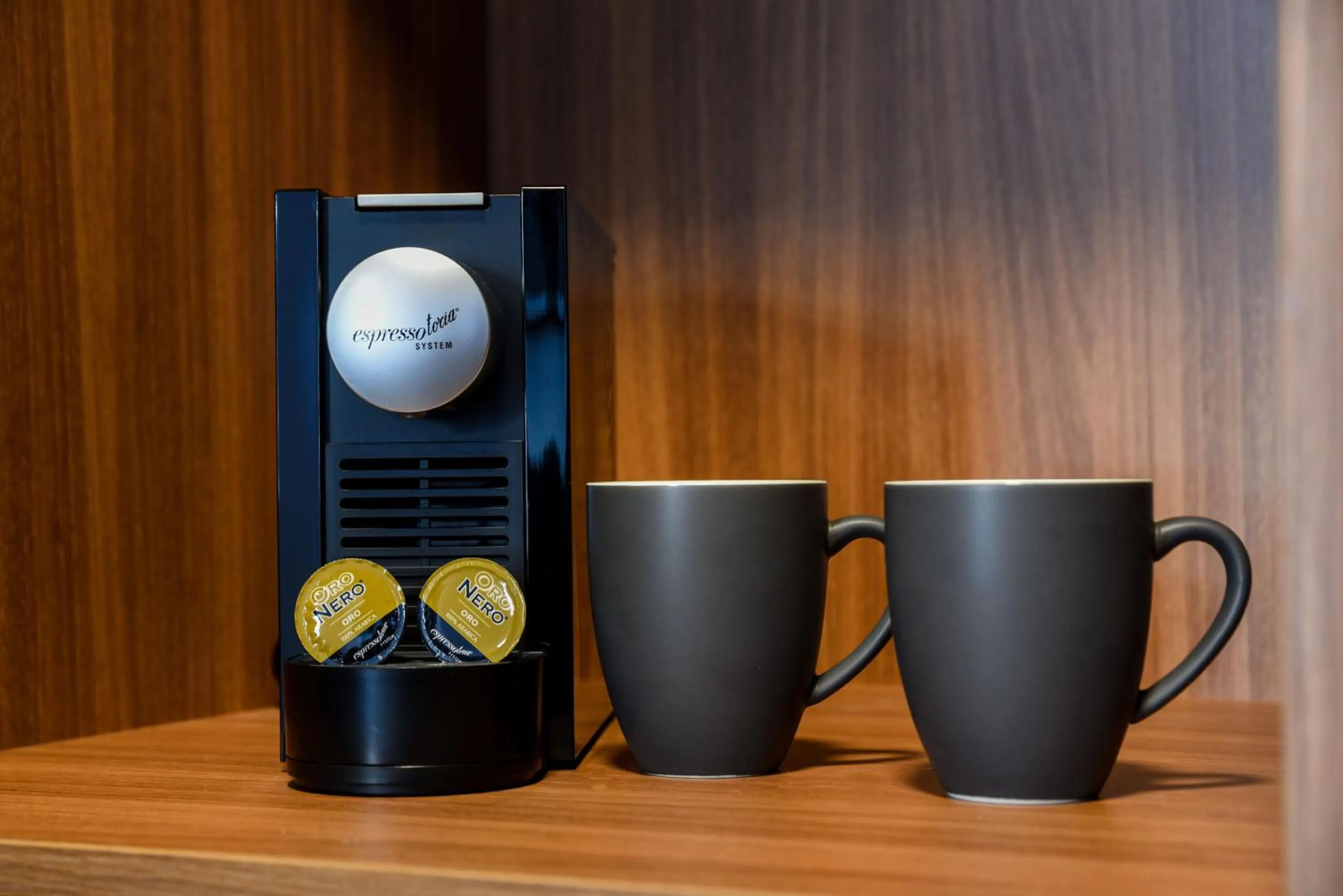 Coffee/tea facilities in HotelMOTEL Adelaide